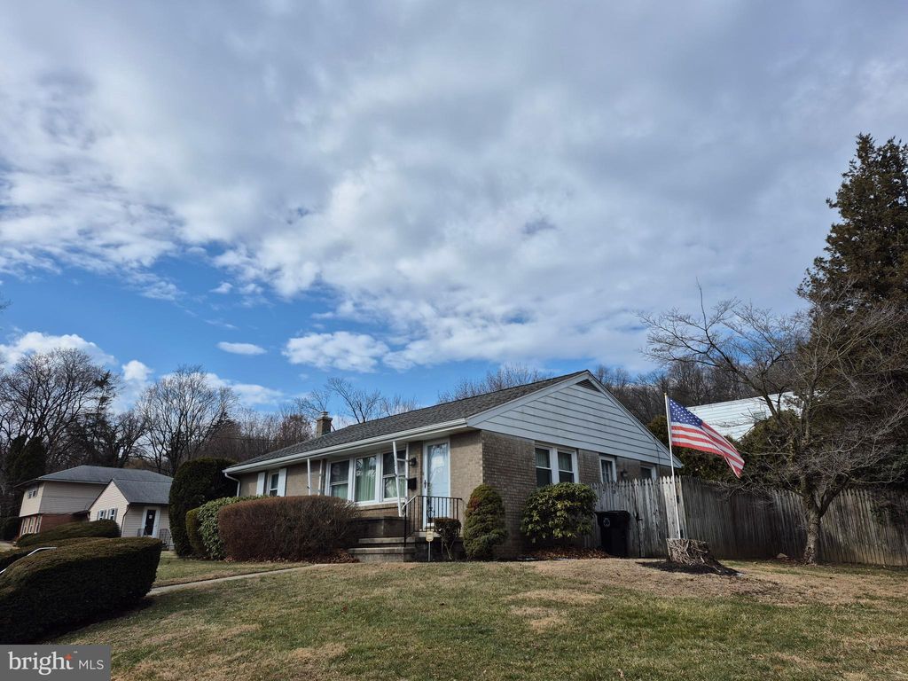 Photo of 602 Carsonia Avenue, READING, PA 19606 (MLS # PABK2066910)