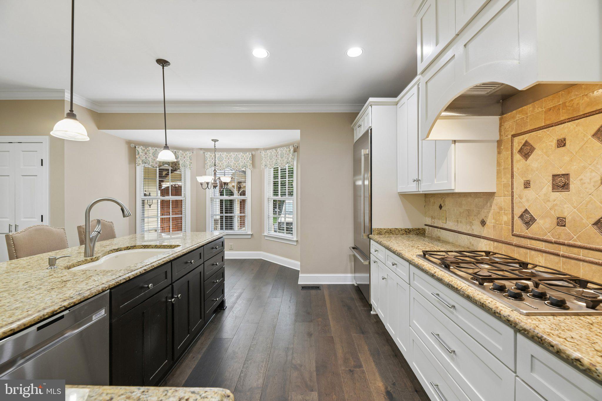 512 SENECA GREEN WAY