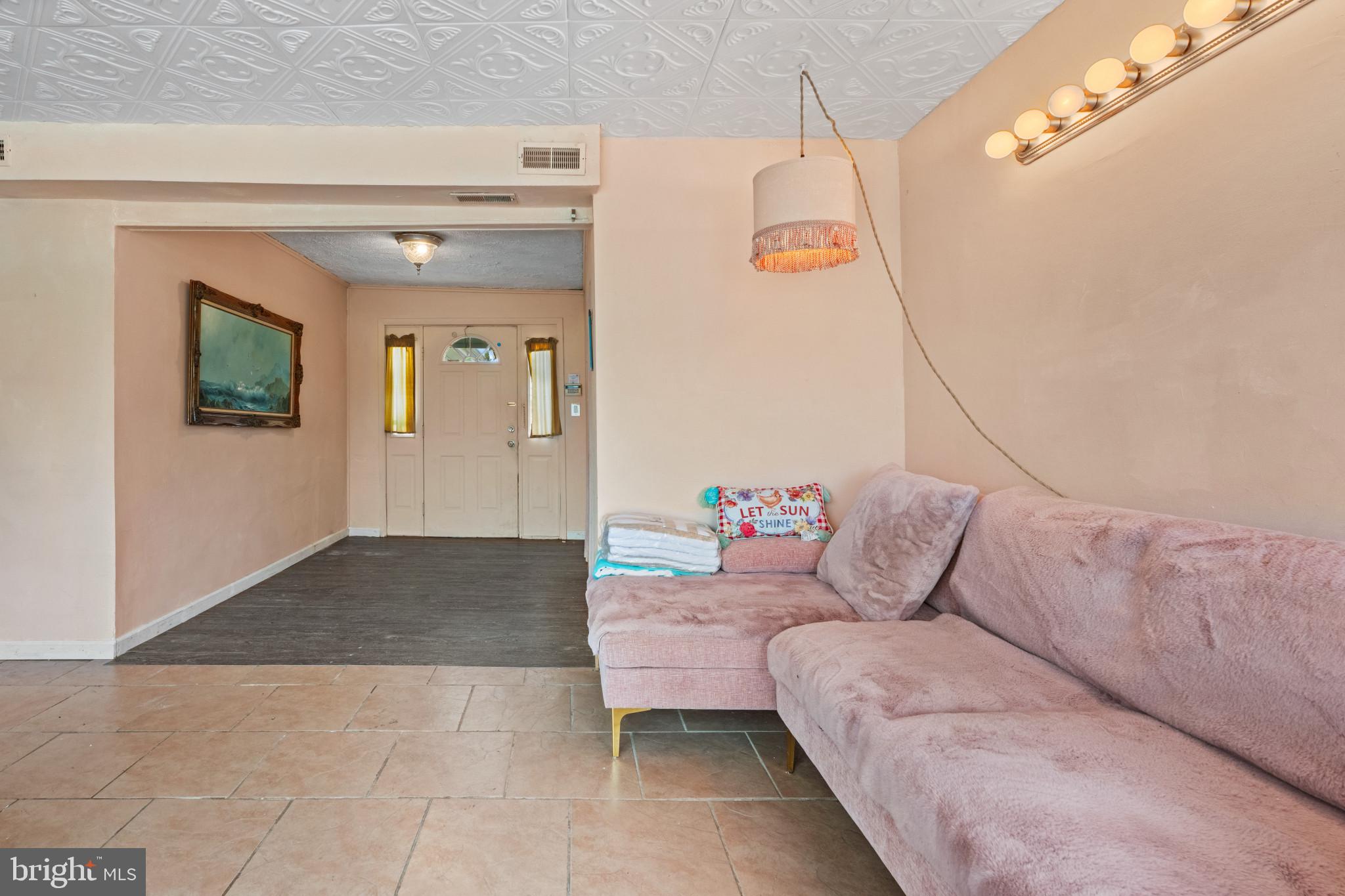 109 E MOHAWK DRIVE