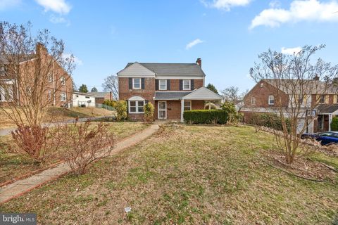 Photo of 37 Dewey Road, CHELTENHAM, PA 19012 (MLS # PAMC2165072)