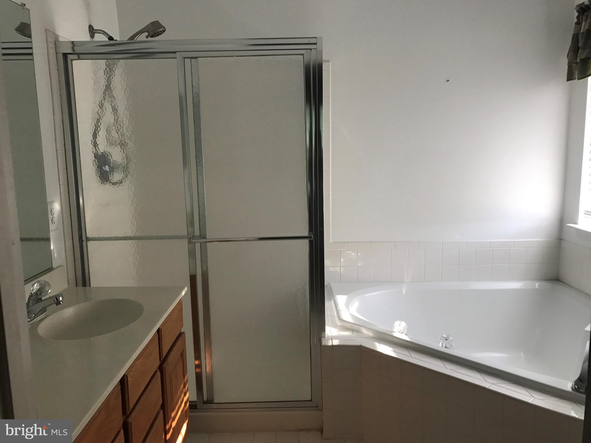 RIDGELEIGH - Residential Lease