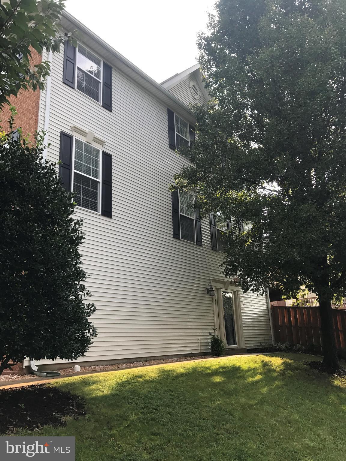 RIDGELEIGH - Residential Lease