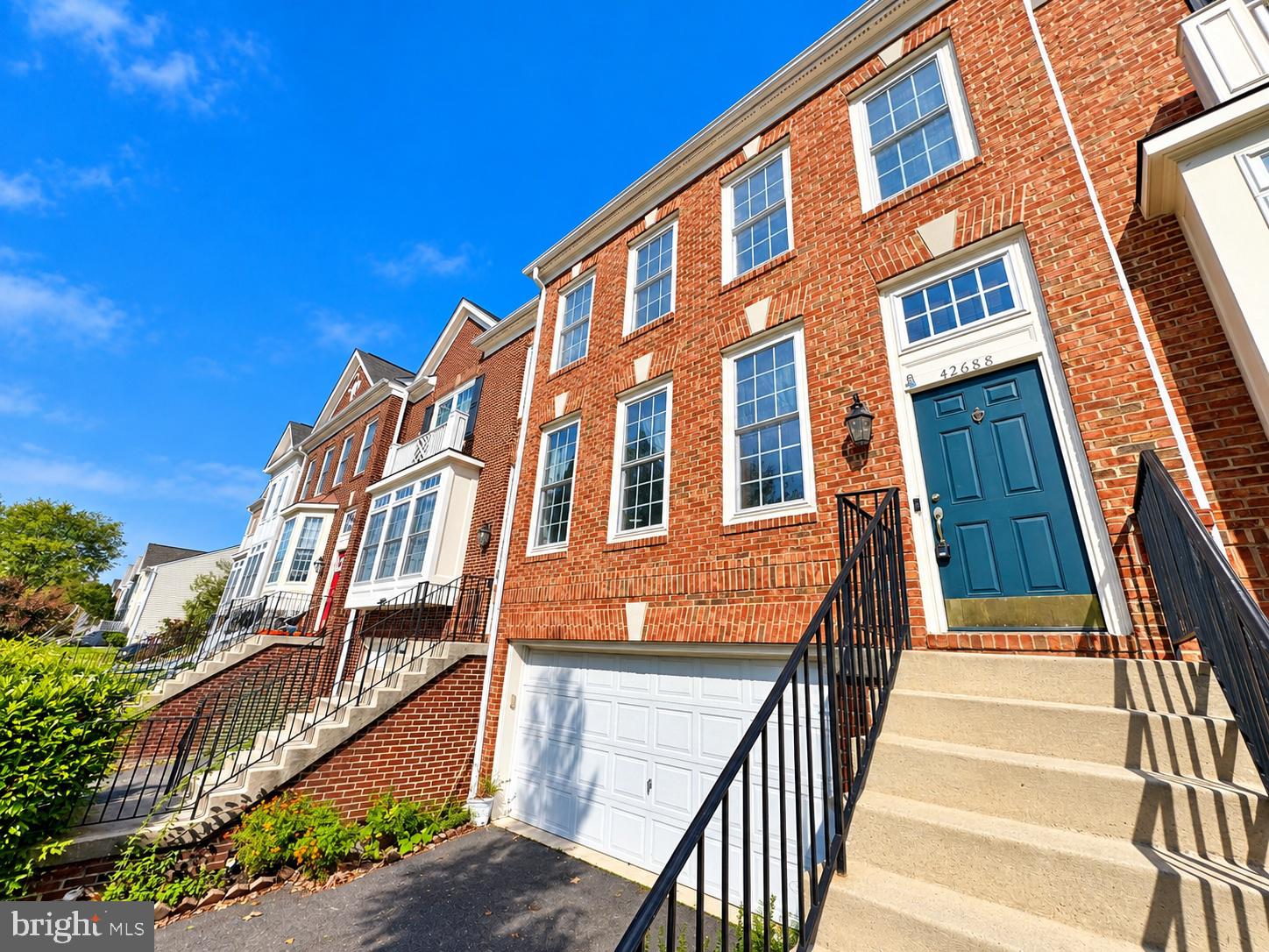 42688 ROLLING ROCK SQUARE
