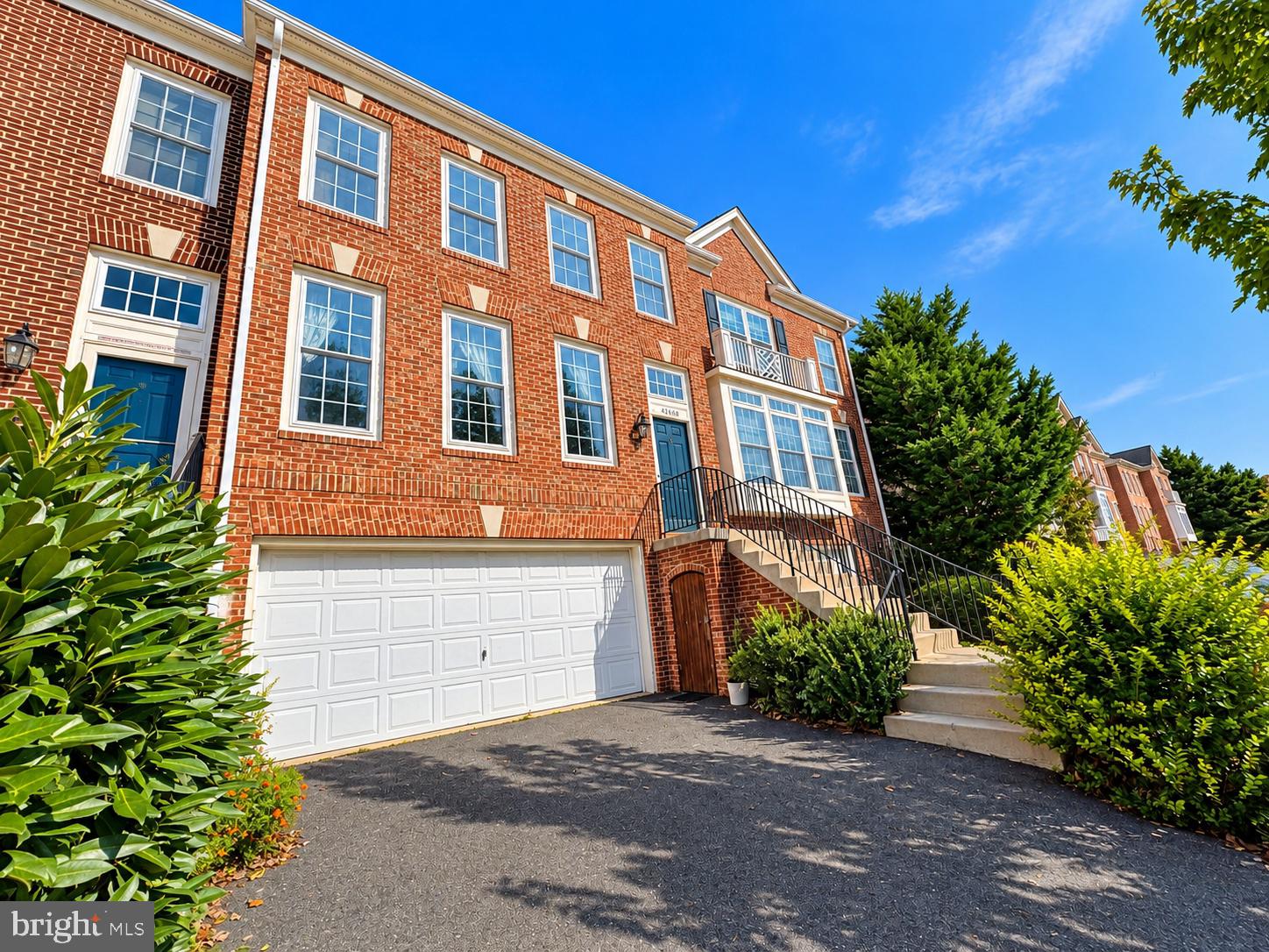 42688 ROLLING ROCK SQUARE