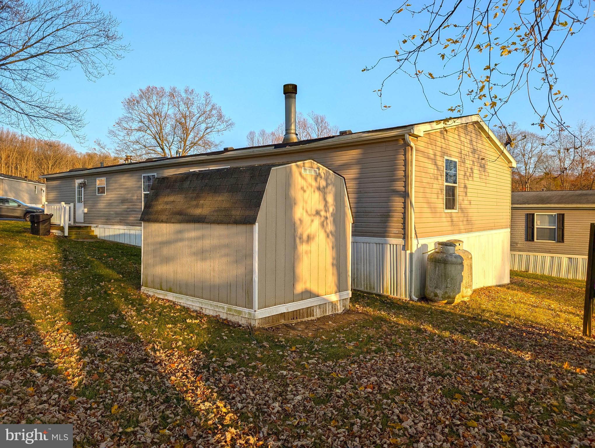 HIDE-AWAY MHP - Residential