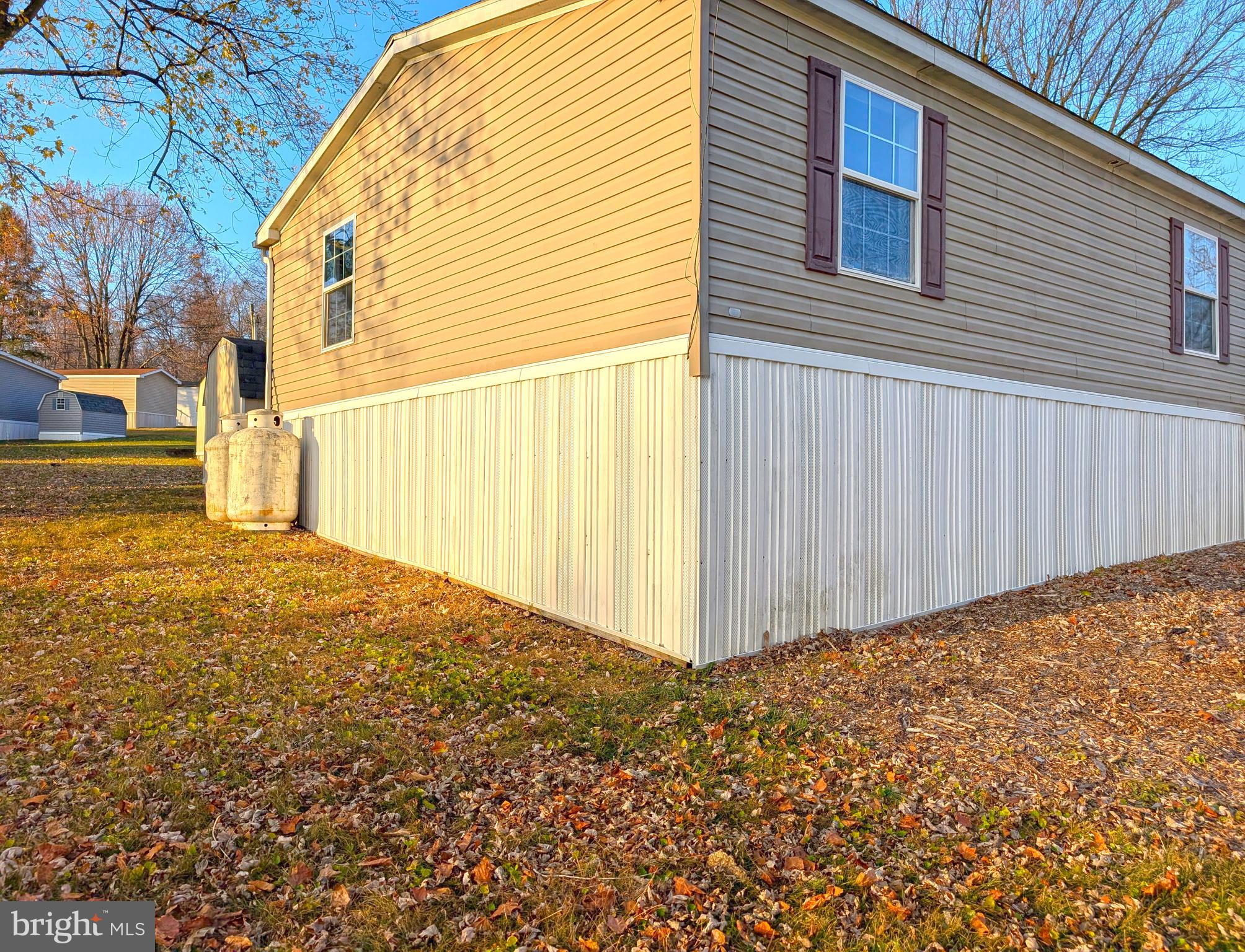 HIDE-AWAY MHP - Residential