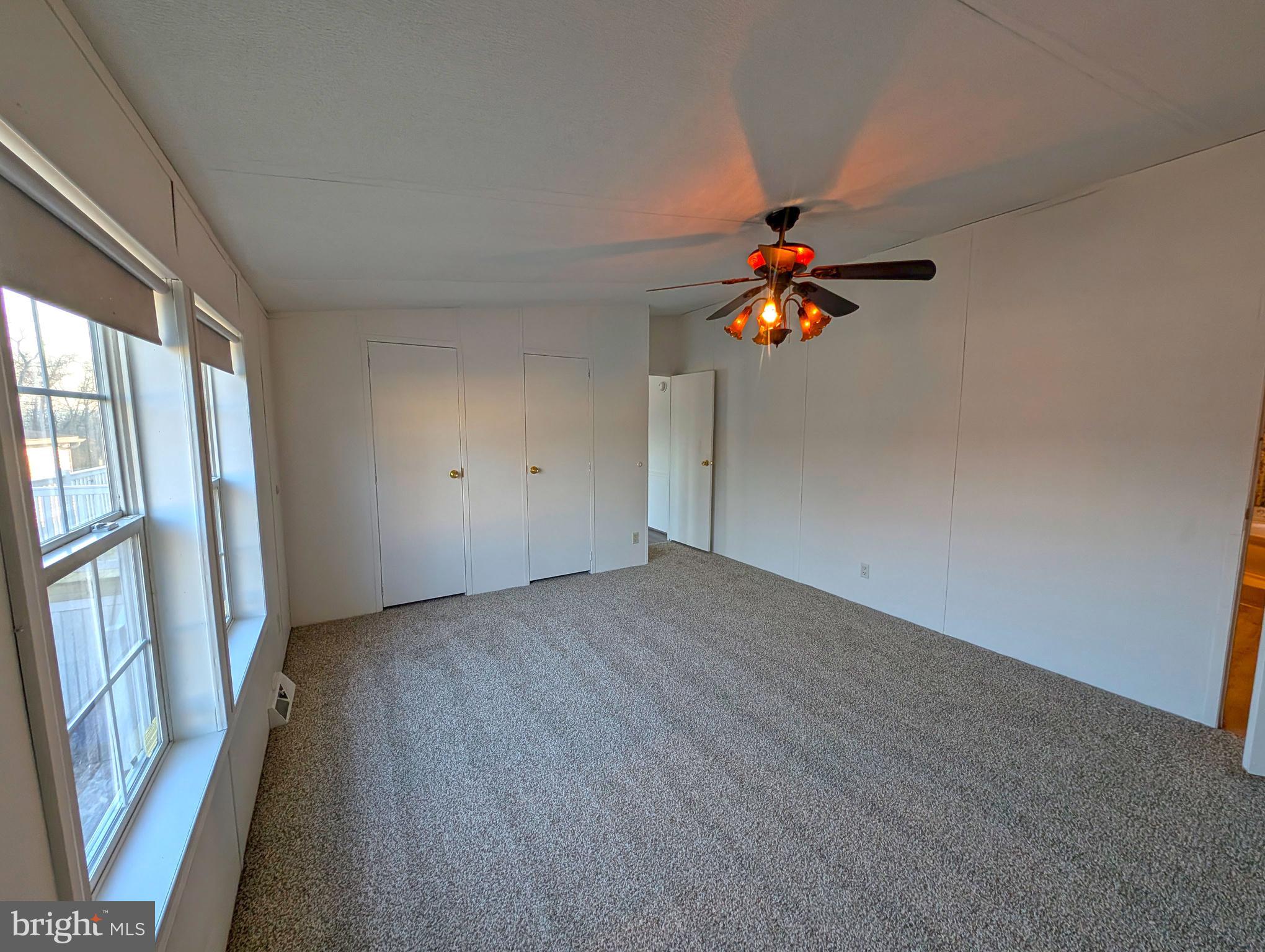 HIDE-AWAY MHP - Residential