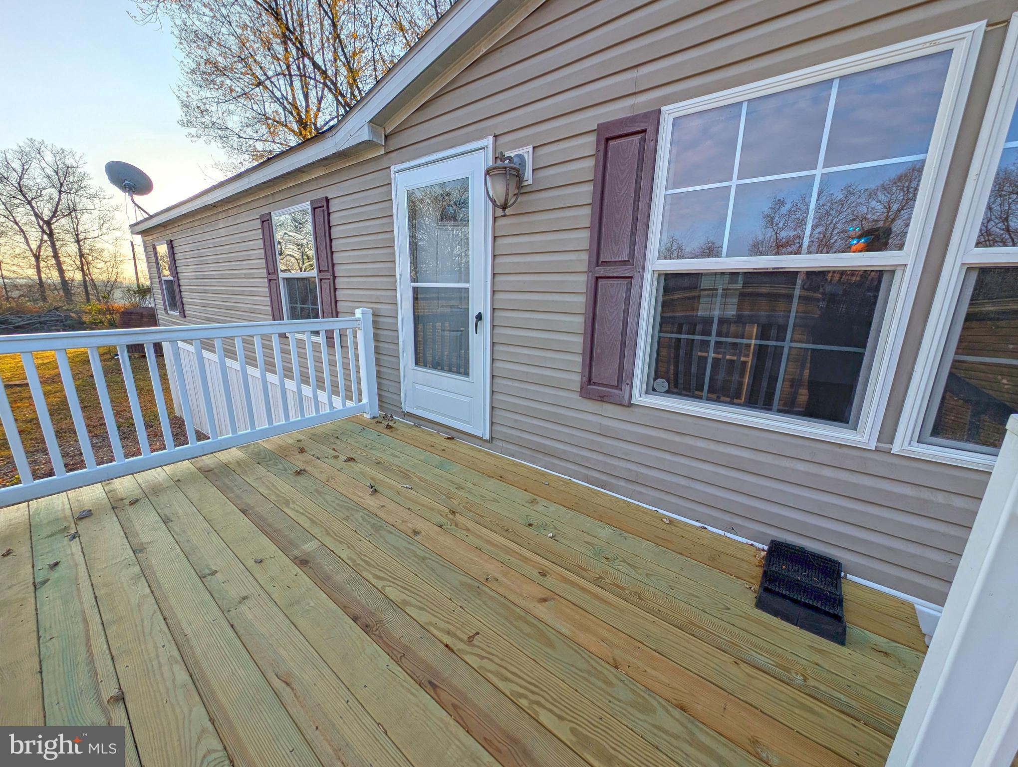 HIDE-AWAY MHP - Residential