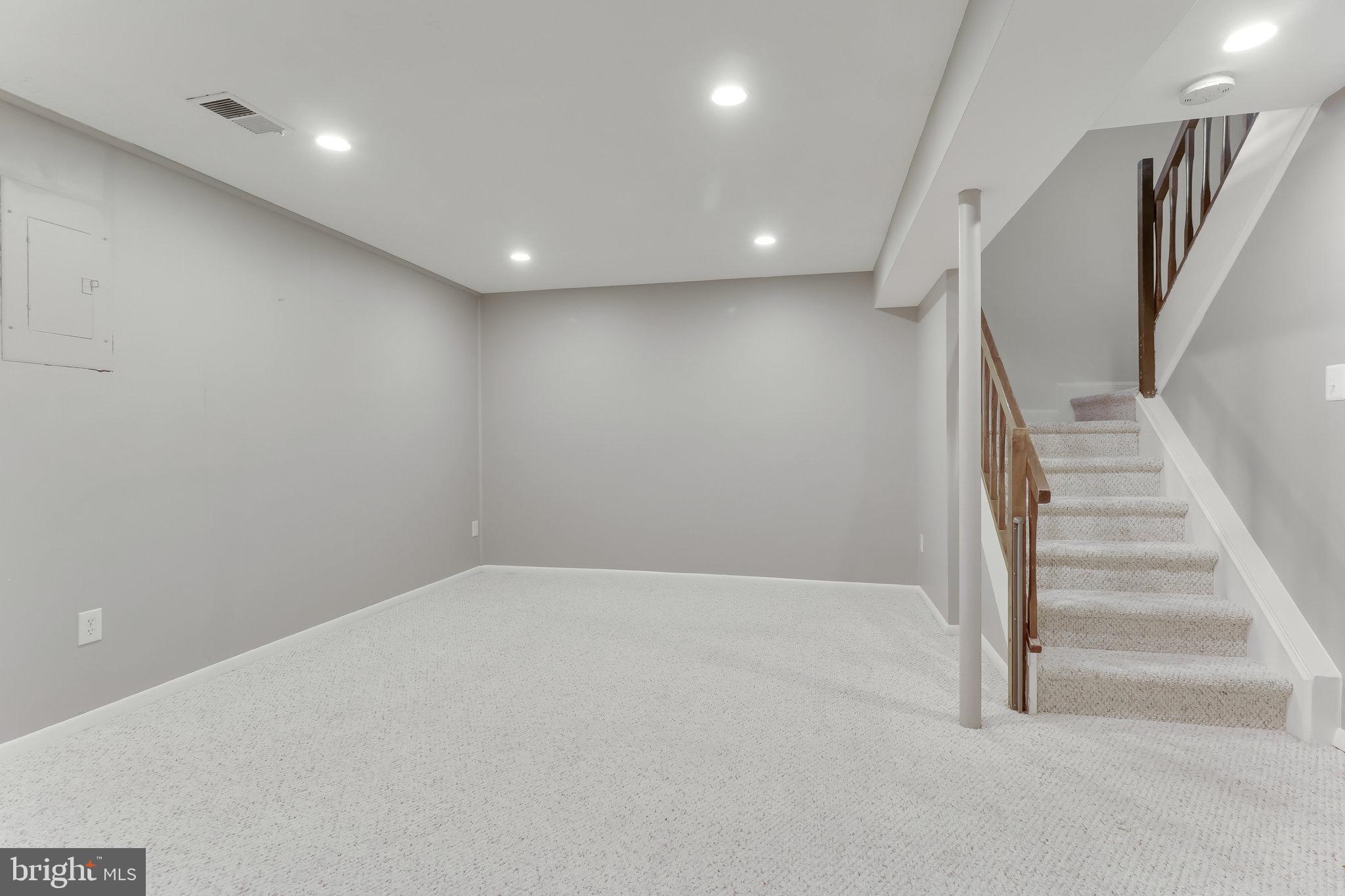 CHERRY HILL TOWNHOUSES - Residential Lease