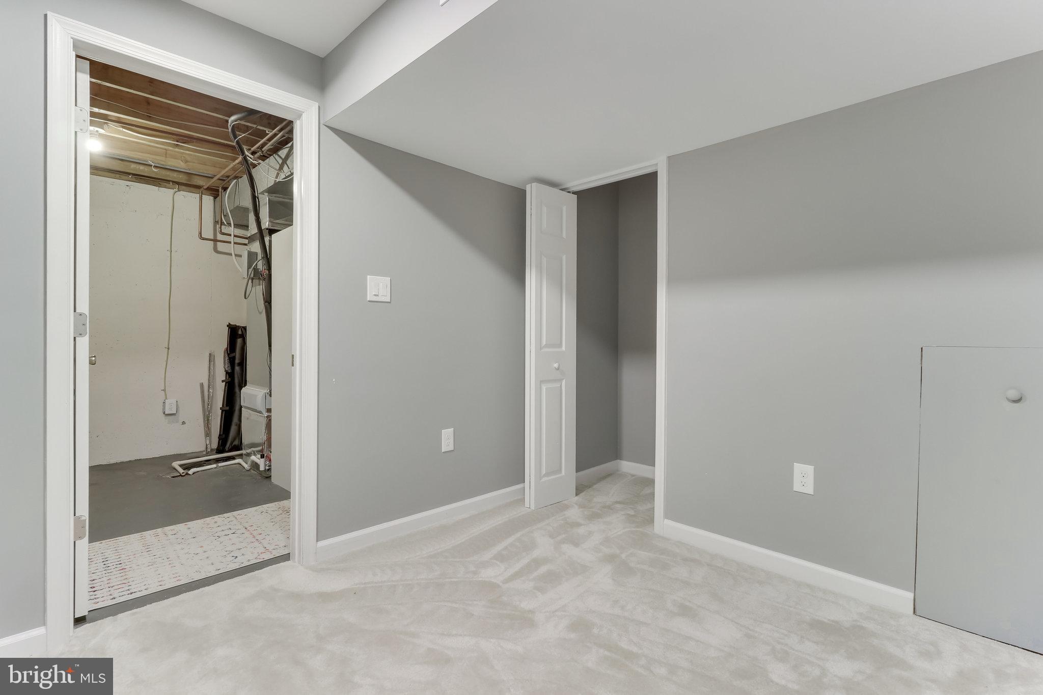 CHERRY HILL TOWNHOUSES - Residential Lease