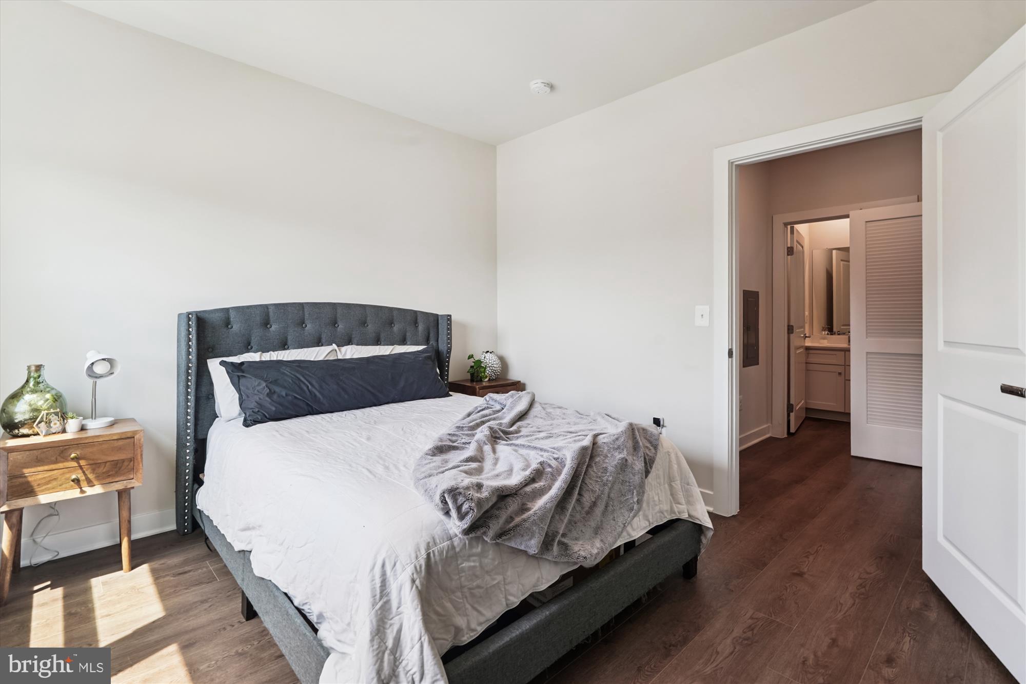 WOODLAND PARK STATION - Residential