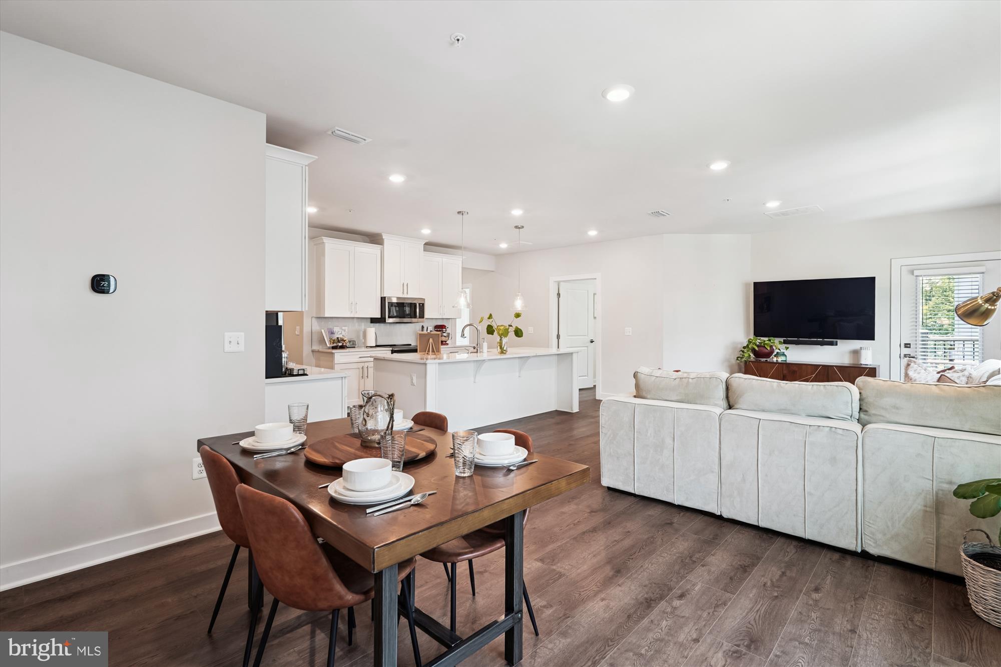 WOODLAND PARK STATION - Residential