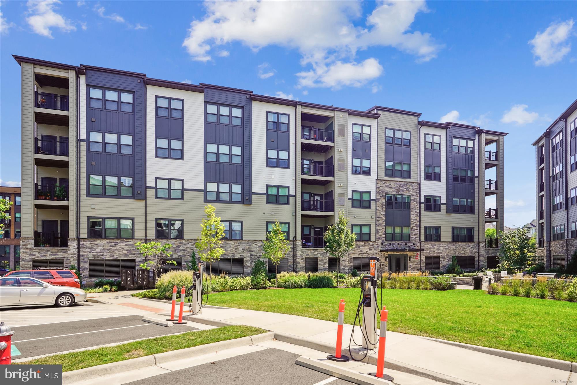 WOODLAND PARK STATION - Residential