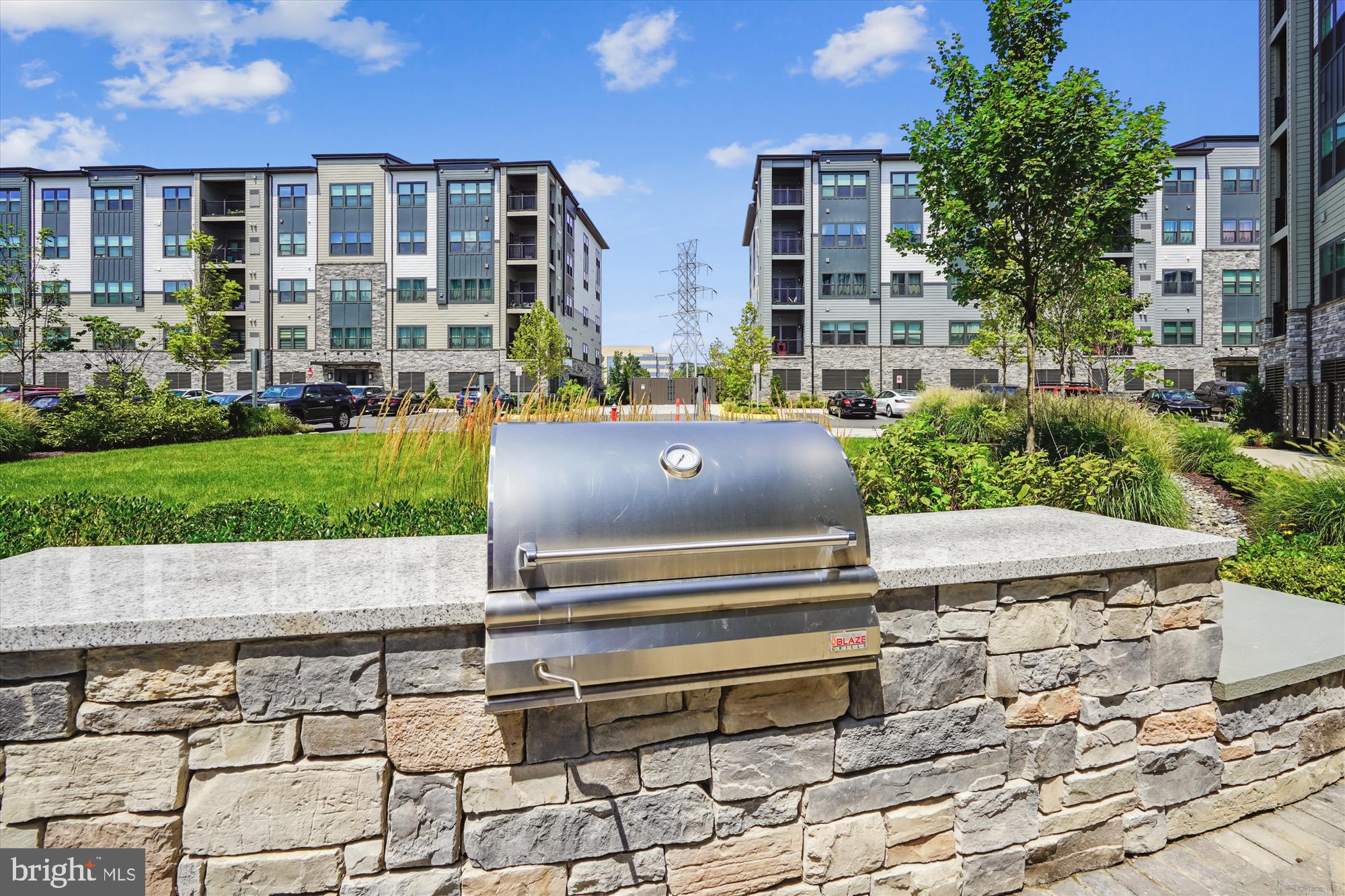 WOODLAND PARK STATION - Residential