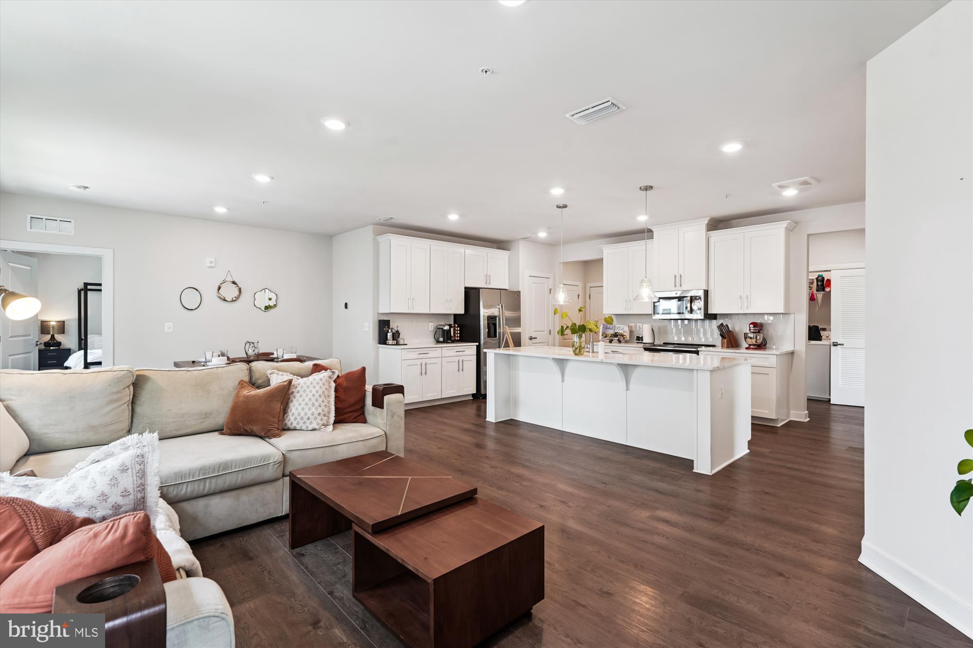 WOODLAND PARK STATION - Residential