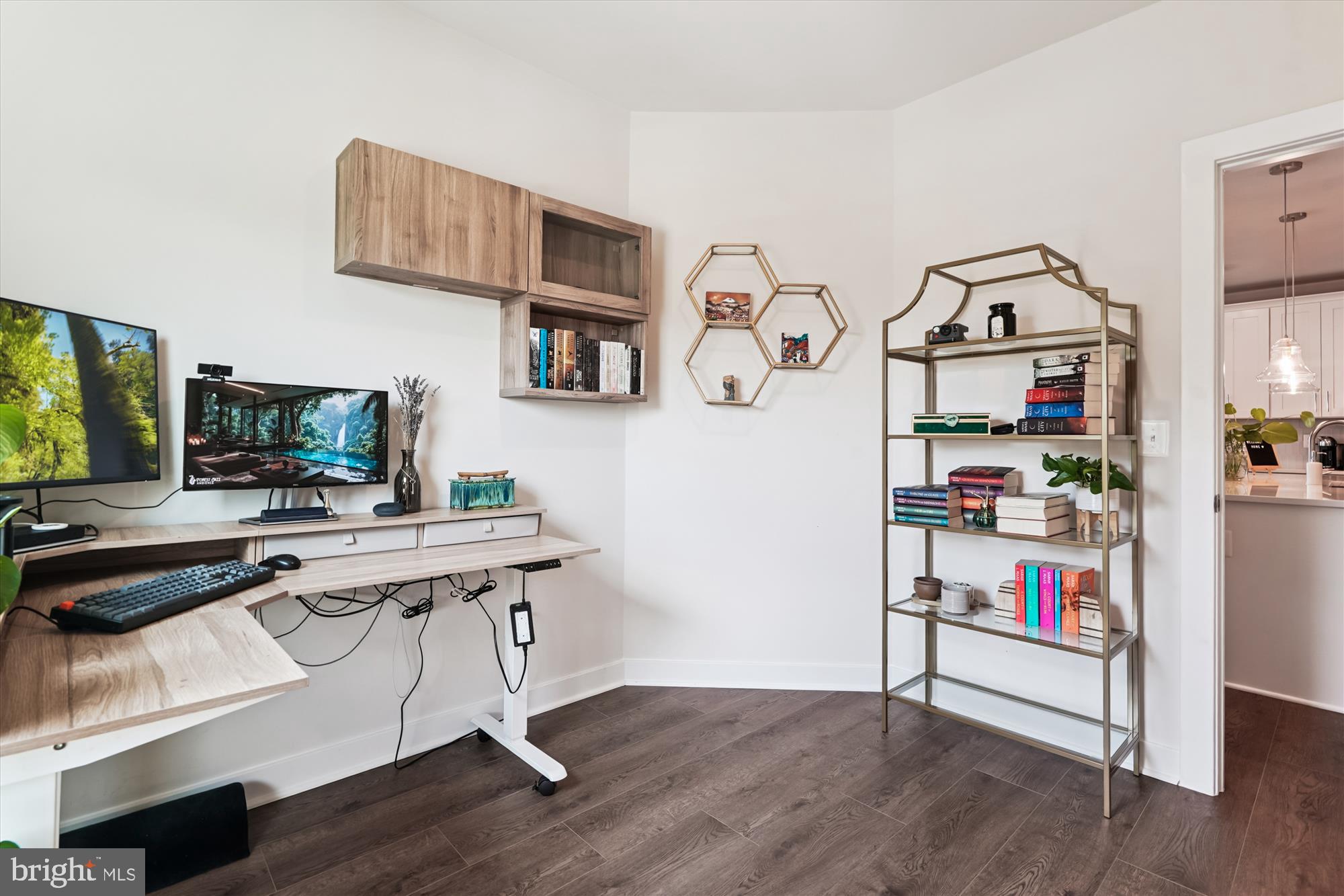 WOODLAND PARK STATION - Residential