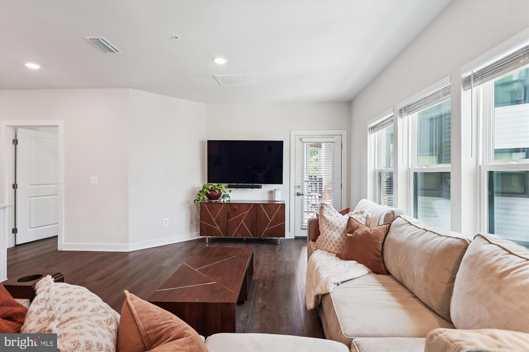 WOODLAND PARK STATION - Residential