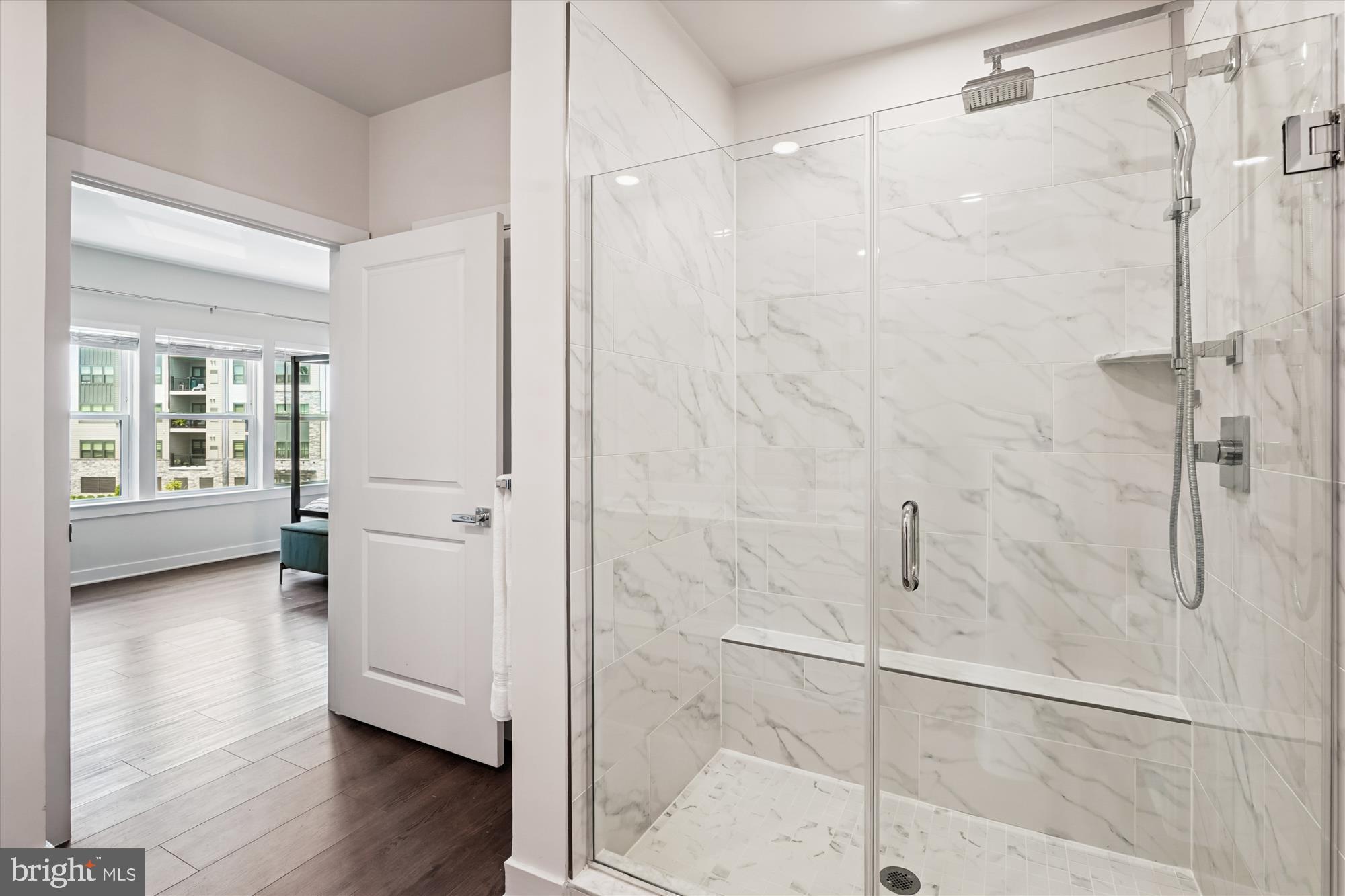 WOODLAND PARK STATION - Residential