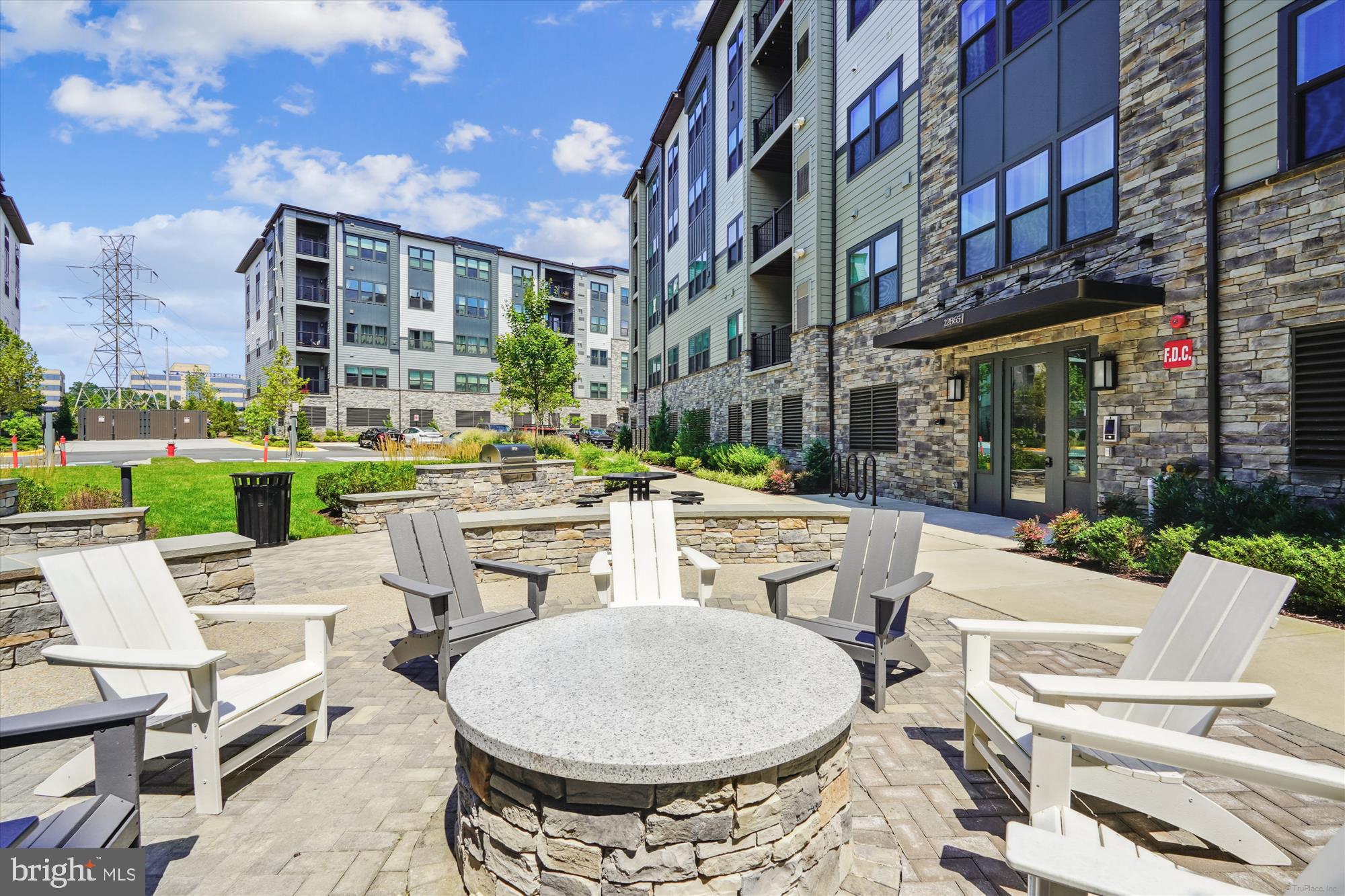 WOODLAND PARK STATION - Residential