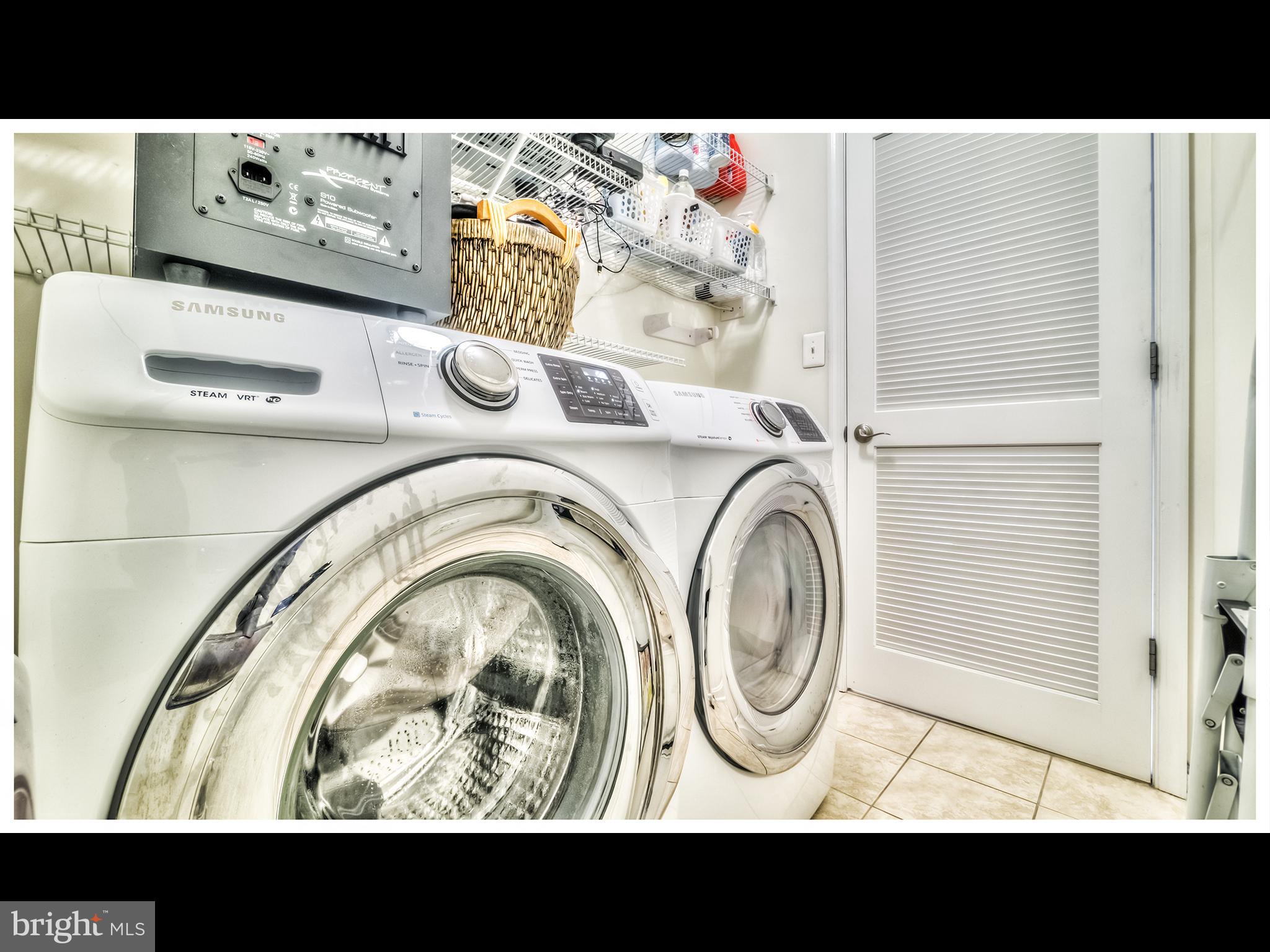 LOCUST POINT - Residential