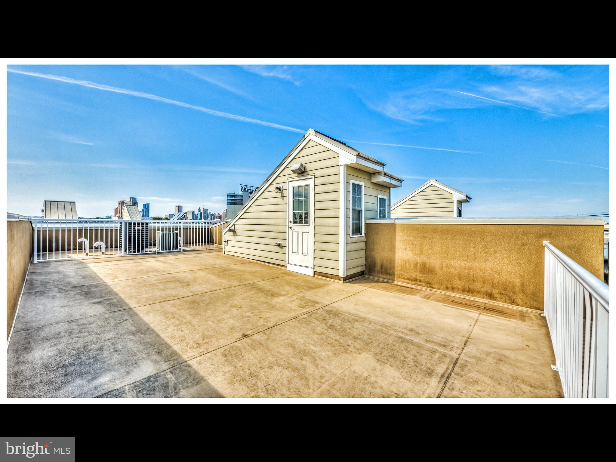 LOCUST POINT - Residential