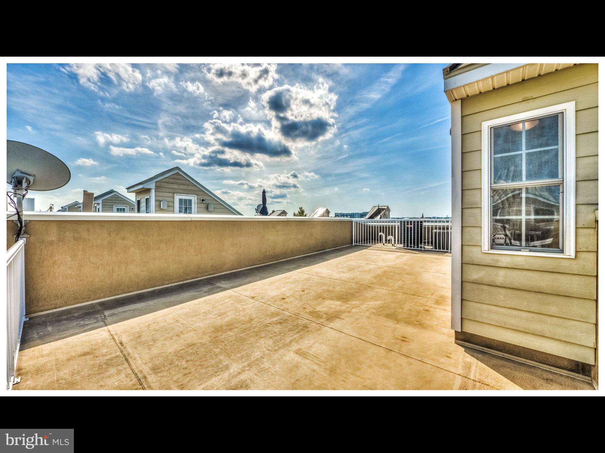 LOCUST POINT - Residential