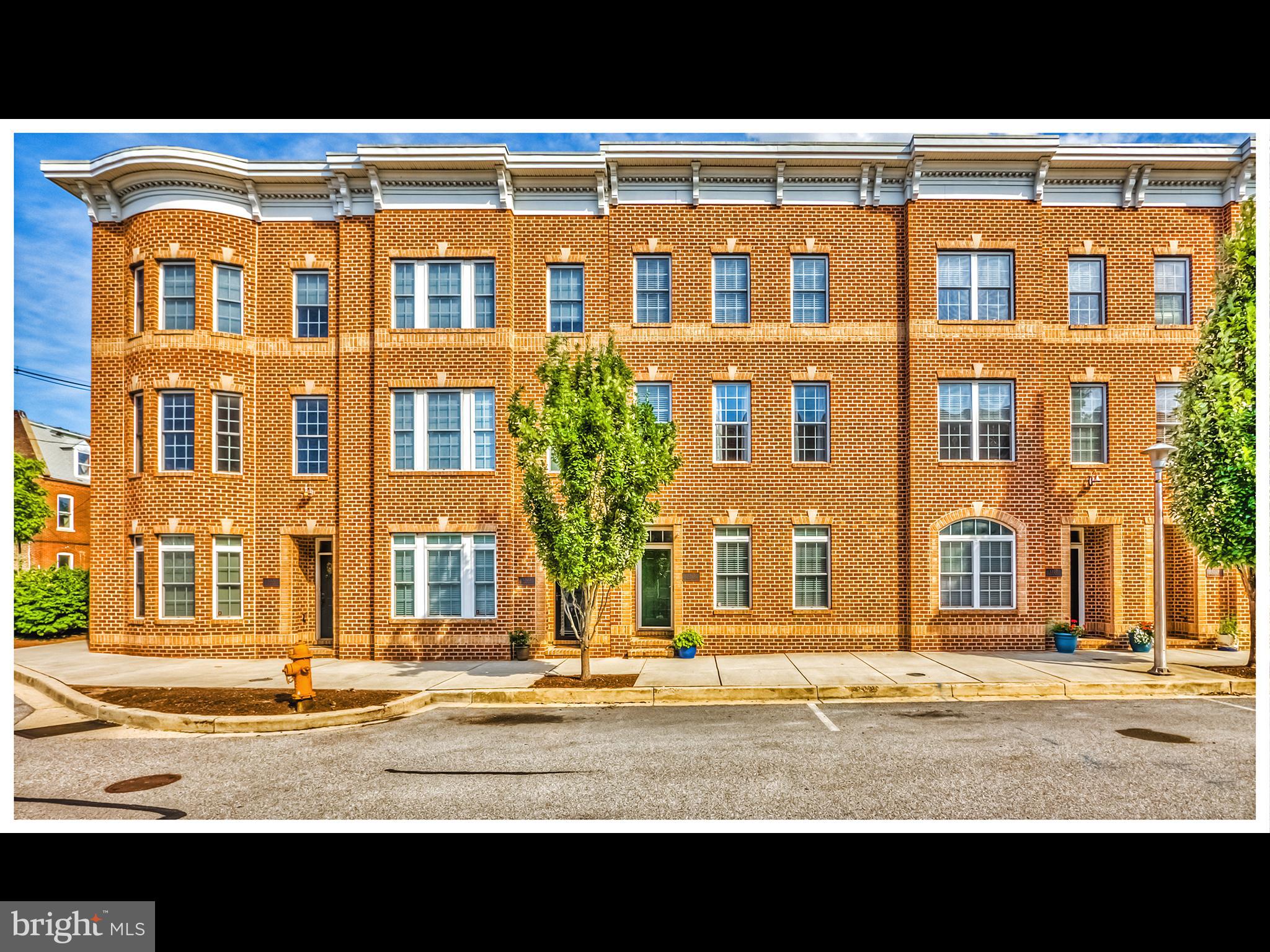 LOCUST POINT - Residential