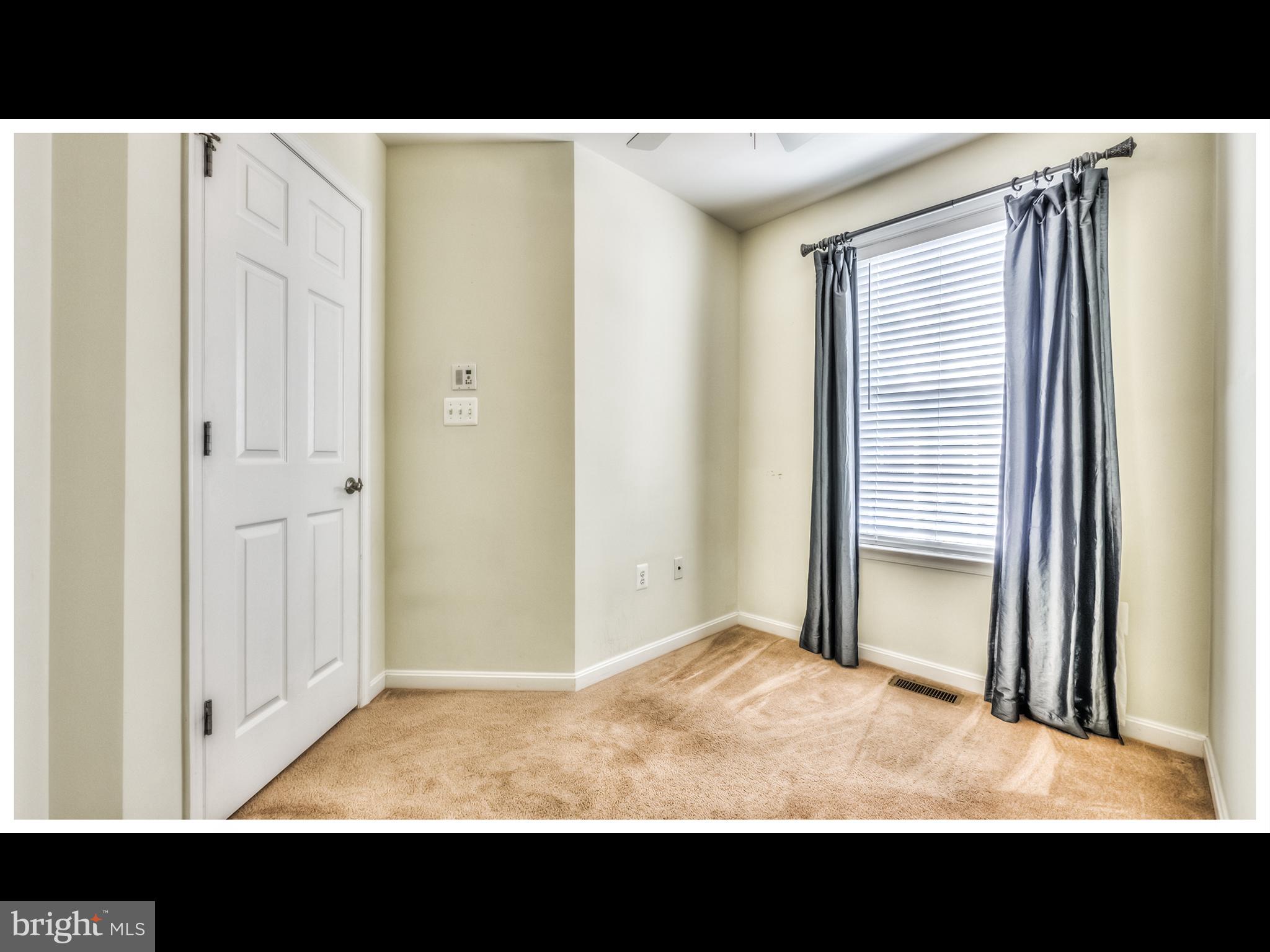 LOCUST POINT - Residential