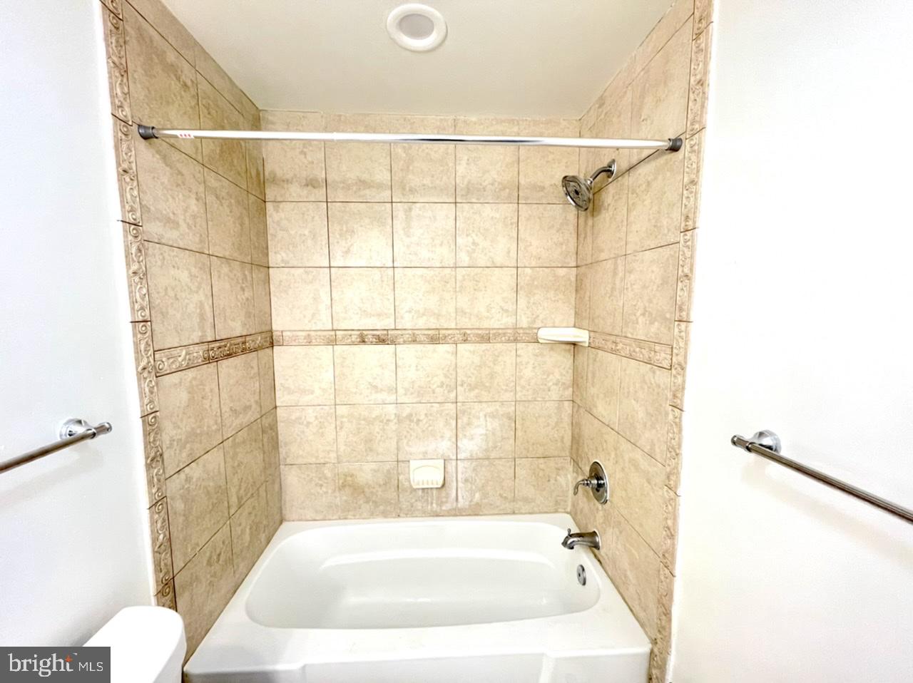 DRUID HILL PARK - Residential Lease