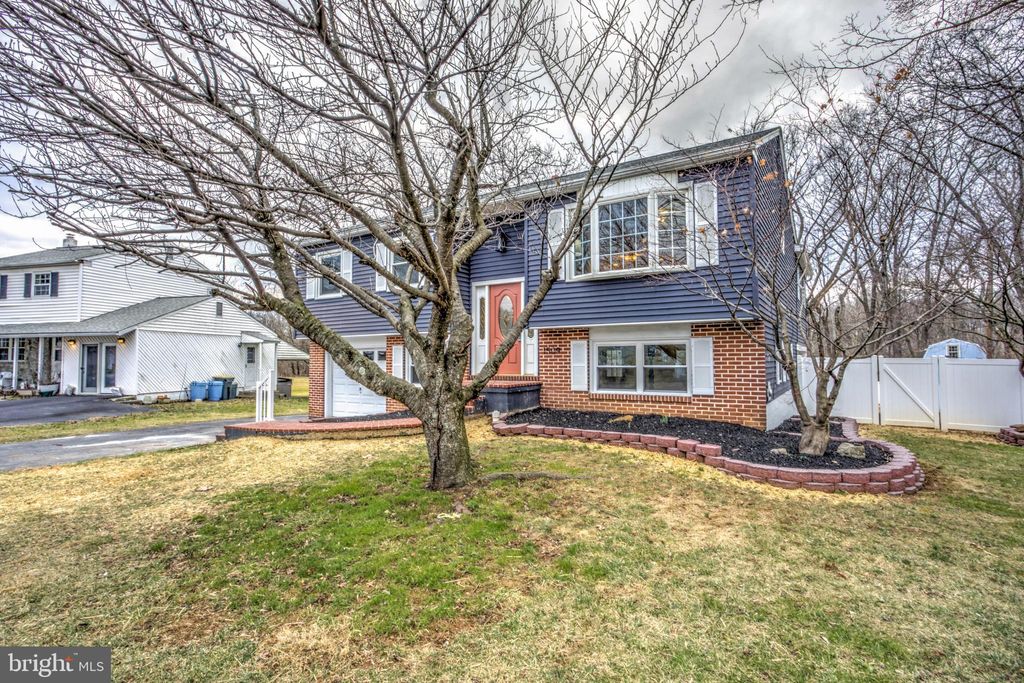 Photo of 1509 ROBERT RD, LANCASTER, PA 17601 (MLS # PALA2030496)