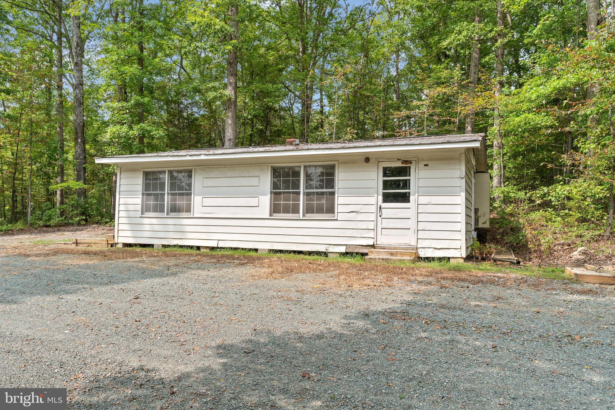 WESWOOD LAKE ESTATES - Residential