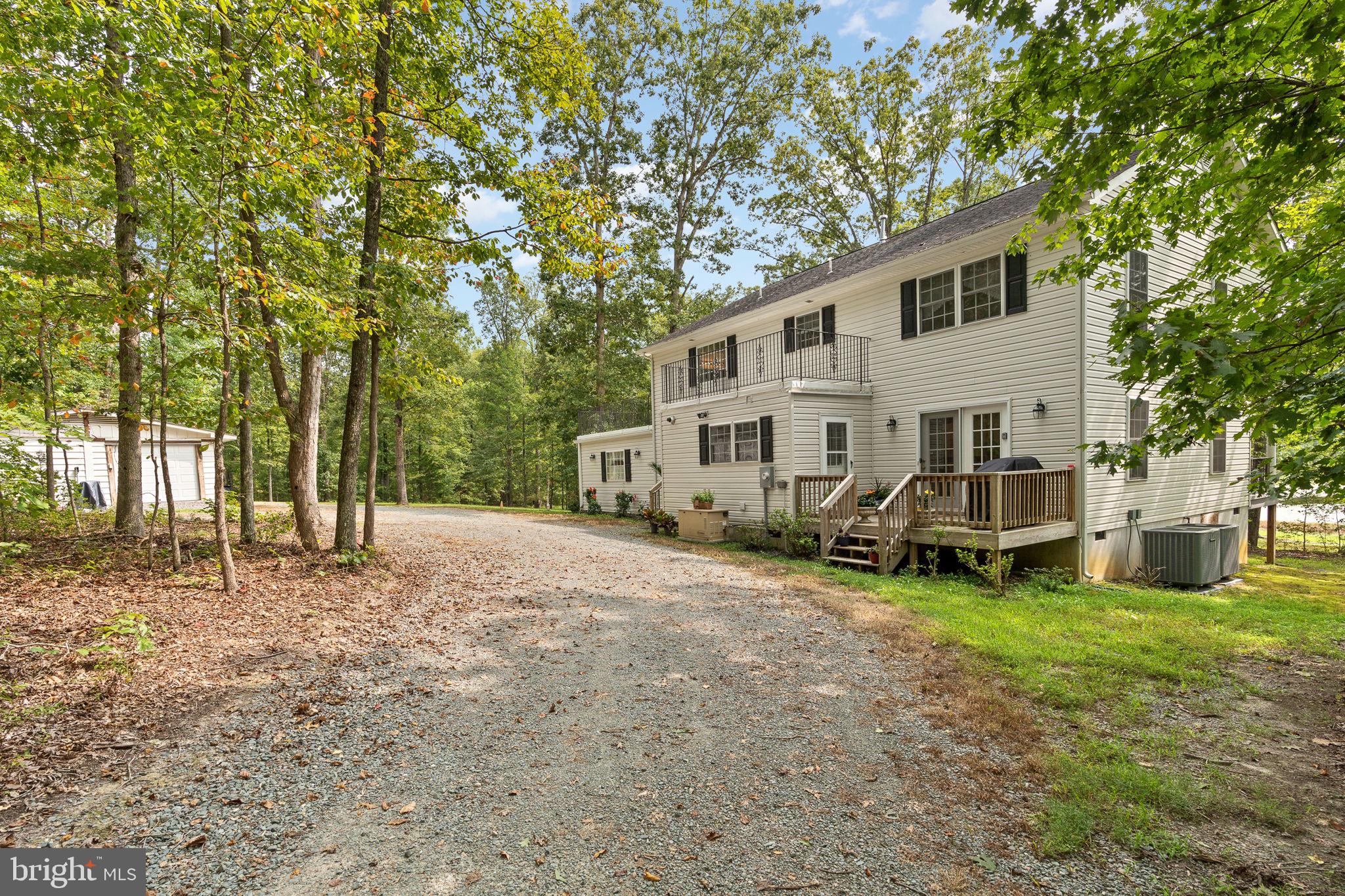 WESWOOD LAKE ESTATES - Residential