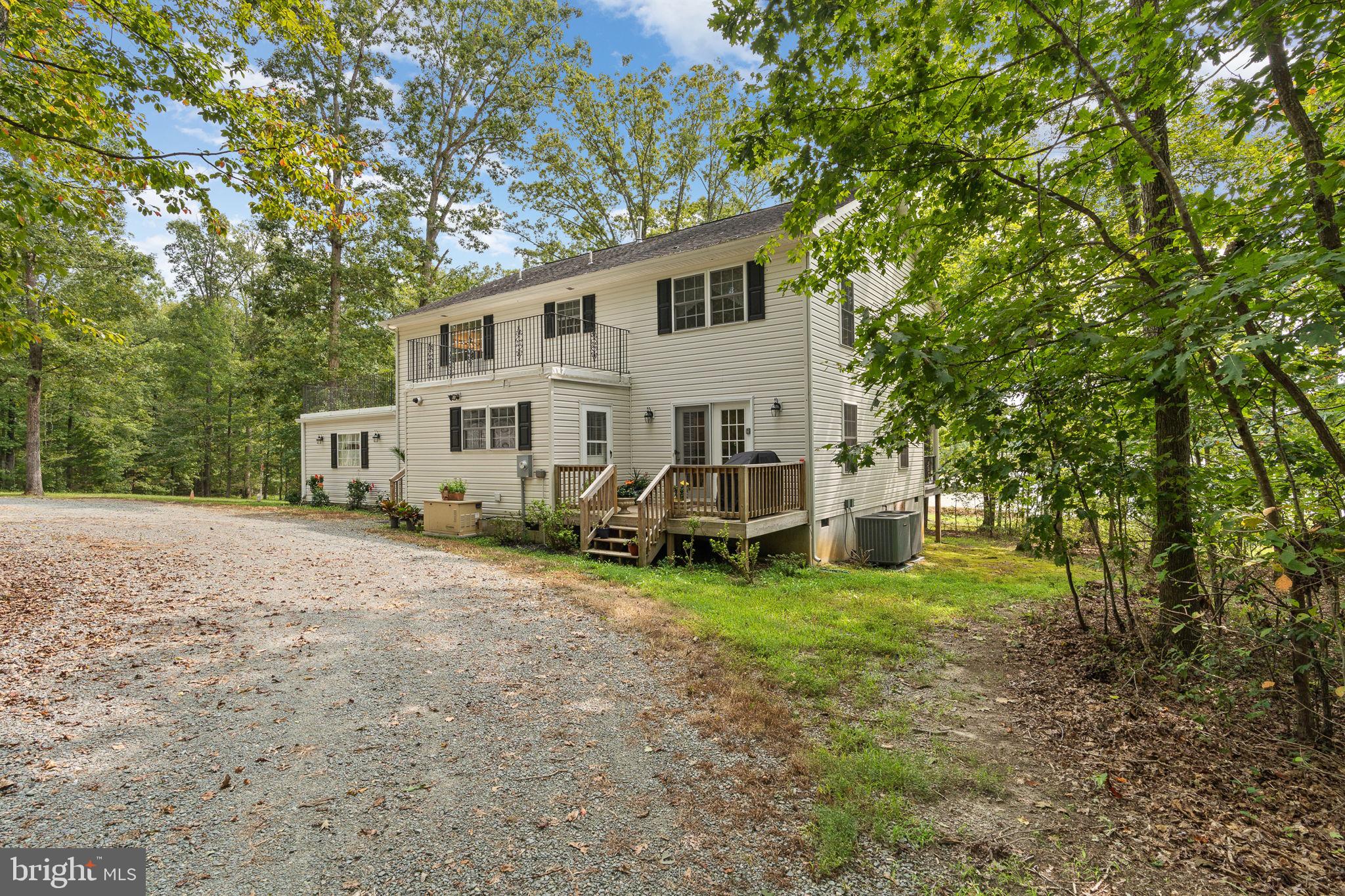 WESWOOD LAKE ESTATES - Residential