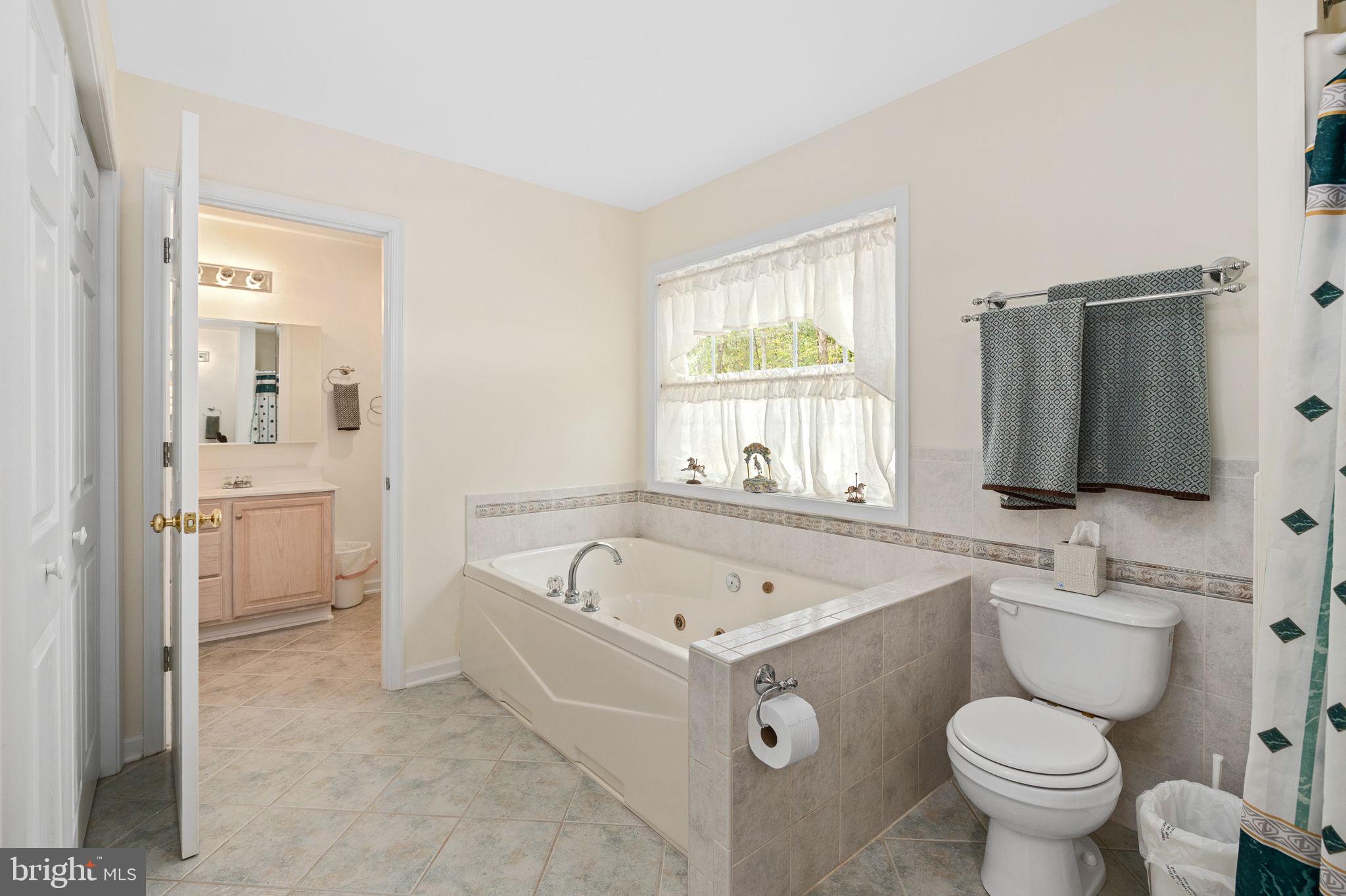 WESWOOD LAKE ESTATES - Residential