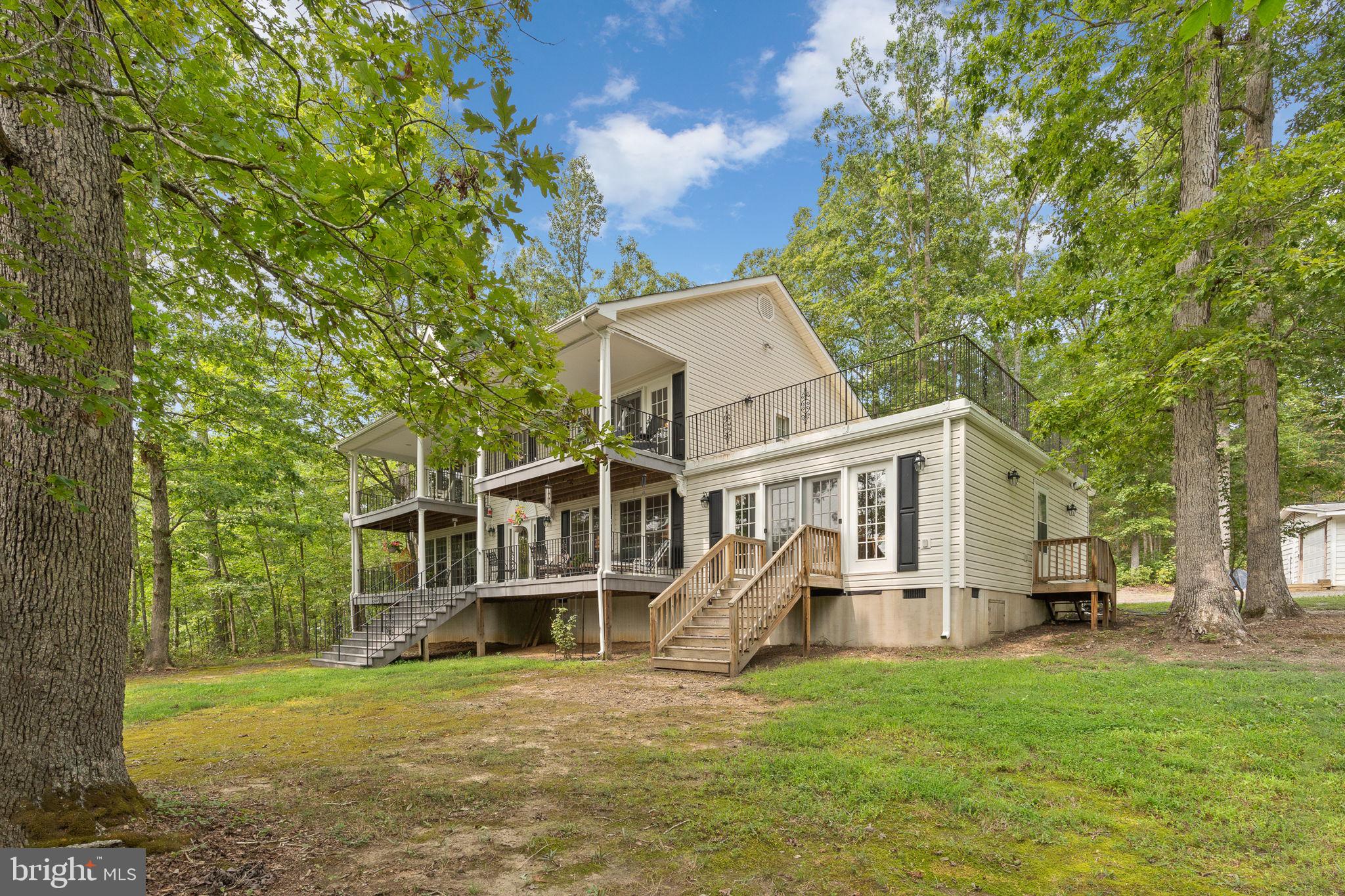 WESWOOD LAKE ESTATES - Residential