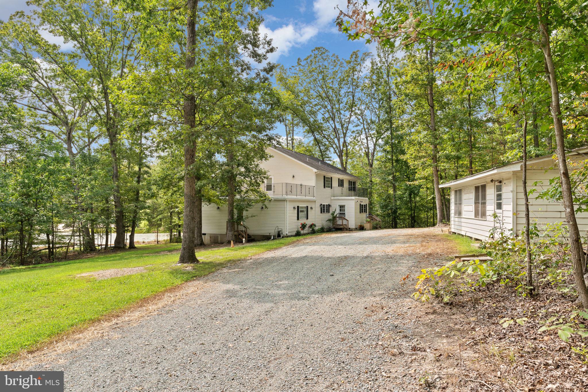 WESWOOD LAKE ESTATES - Residential