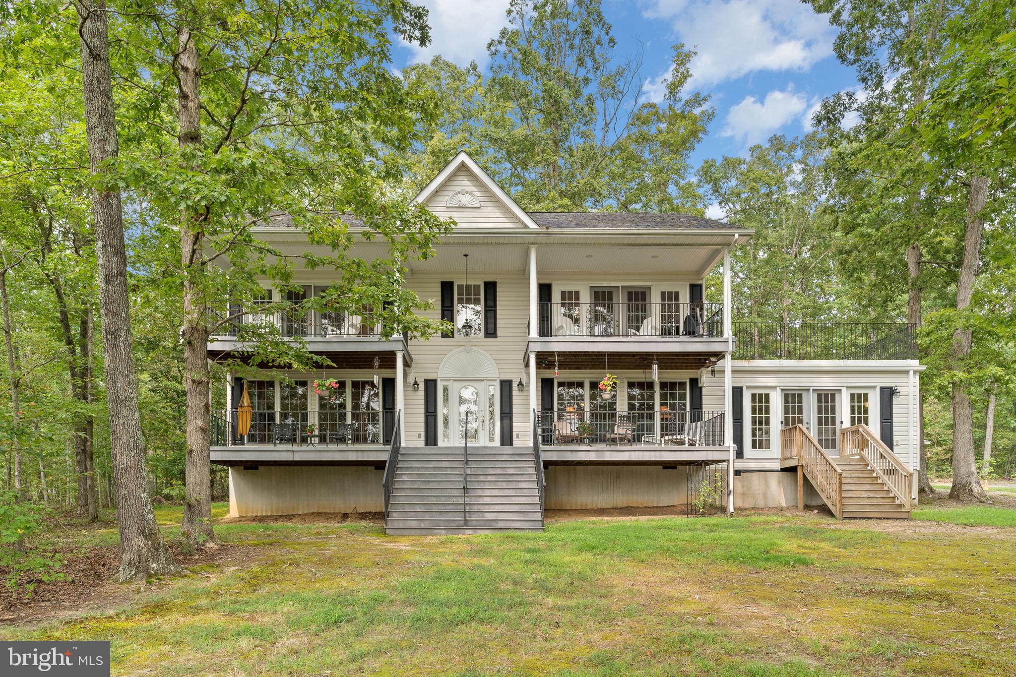 WESWOOD LAKE ESTATES - Residential