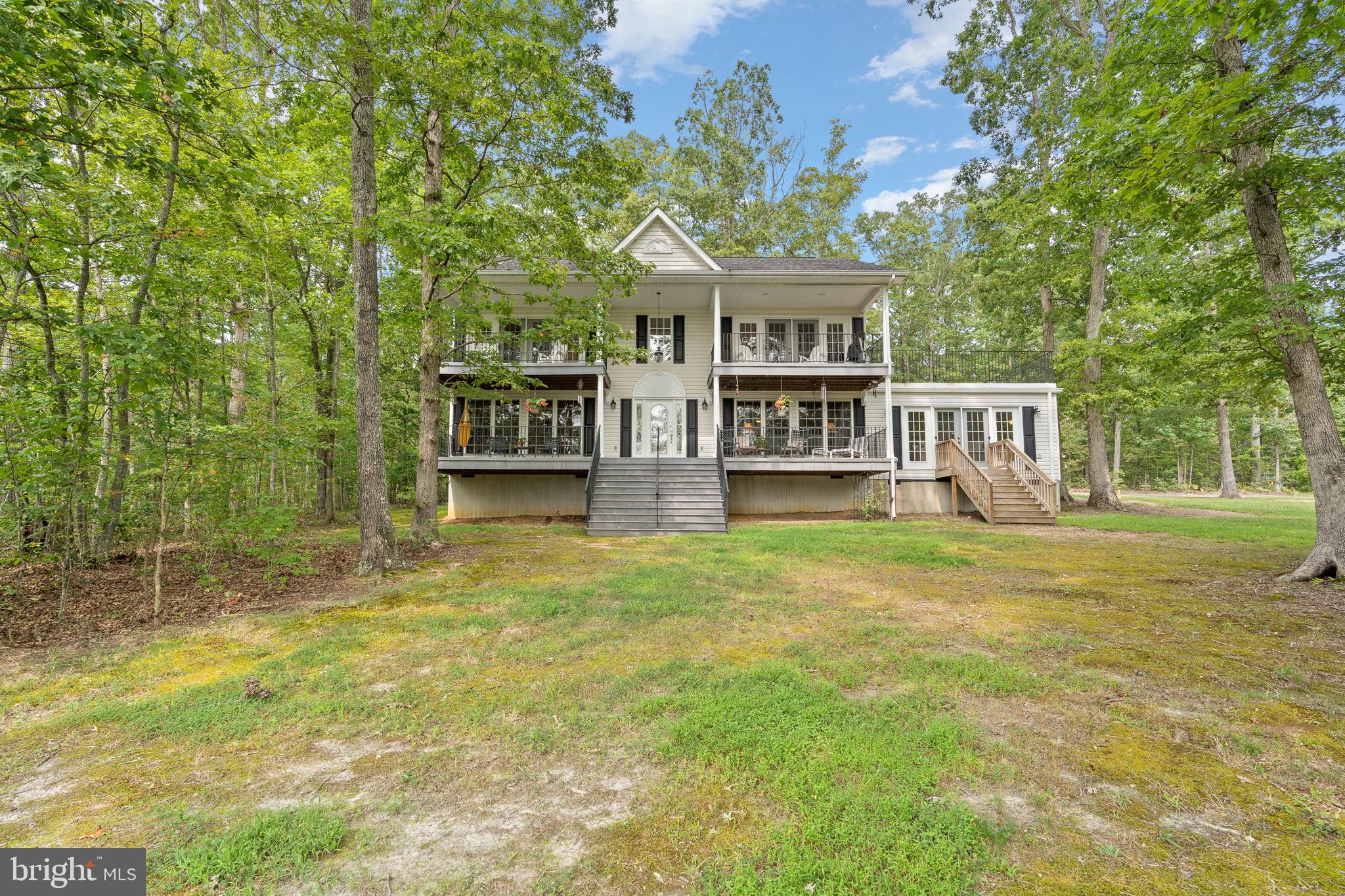 WESWOOD LAKE ESTATES - Residential