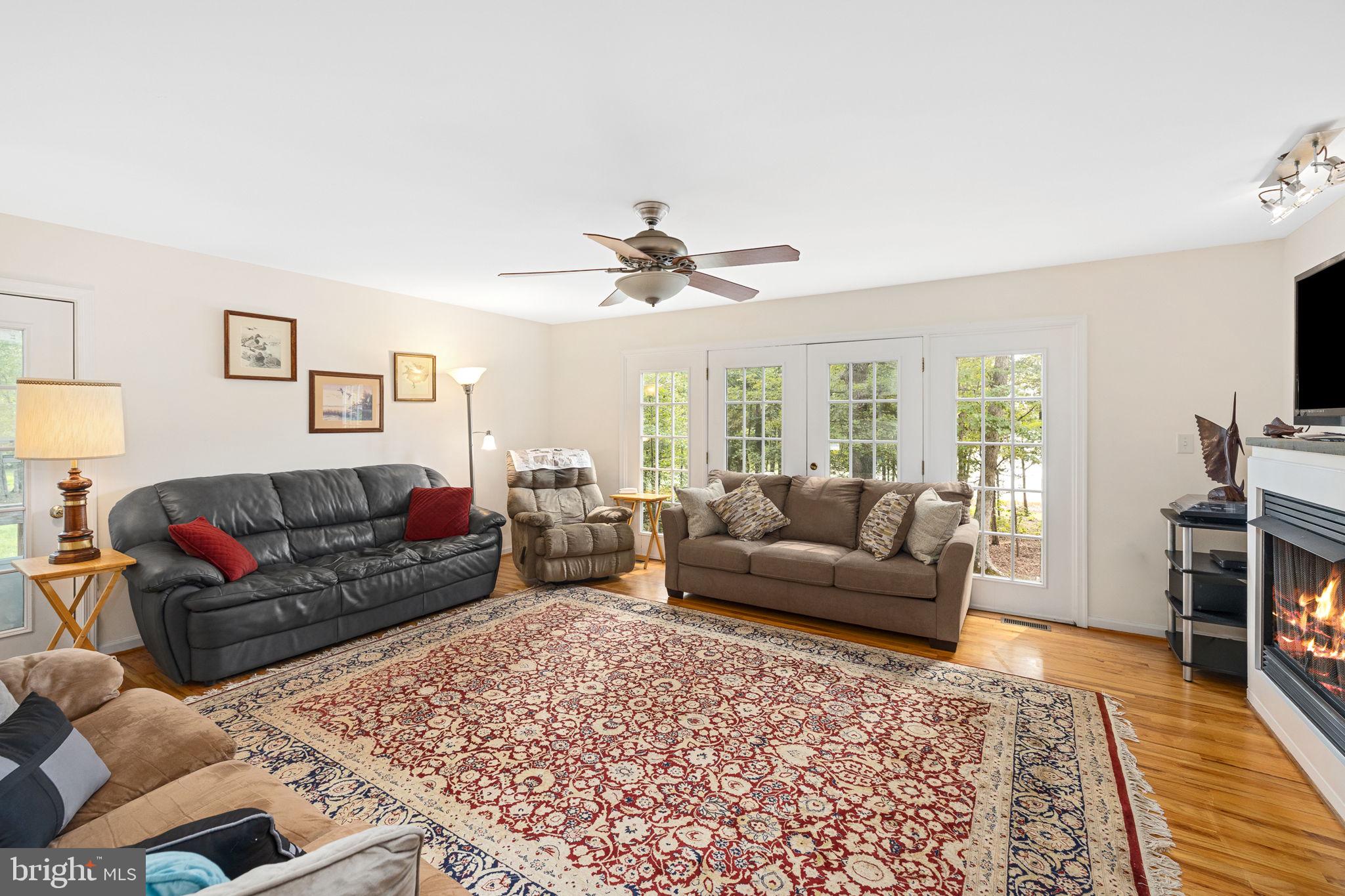 WESWOOD LAKE ESTATES - Residential