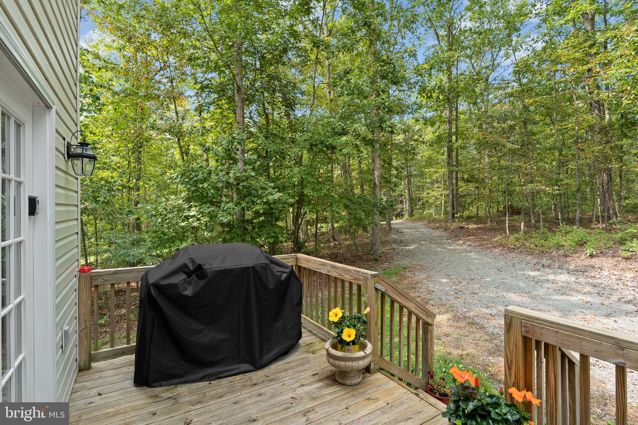 WESWOOD LAKE ESTATES - Residential