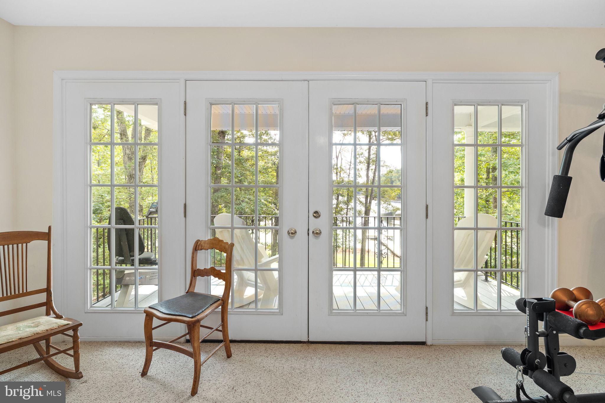 WESWOOD LAKE ESTATES - Residential