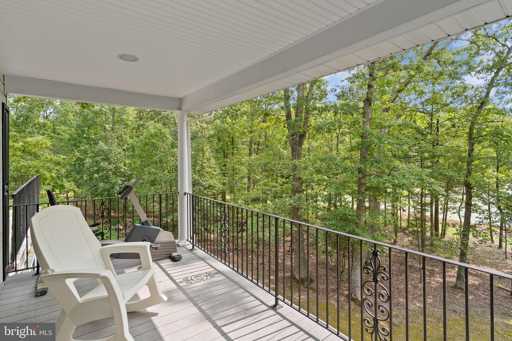 WESWOOD LAKE ESTATES - Residential