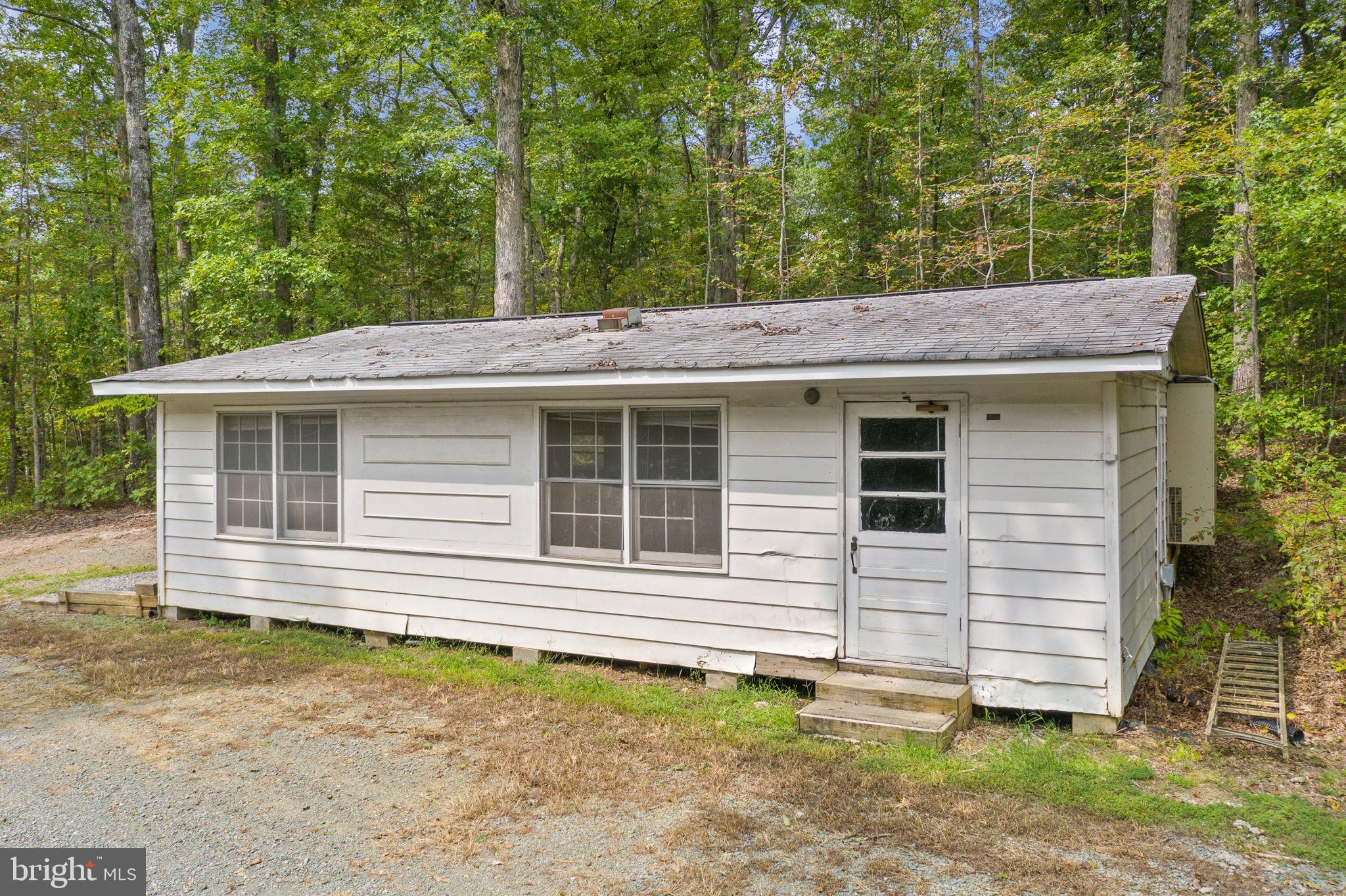 WESWOOD LAKE ESTATES - Residential