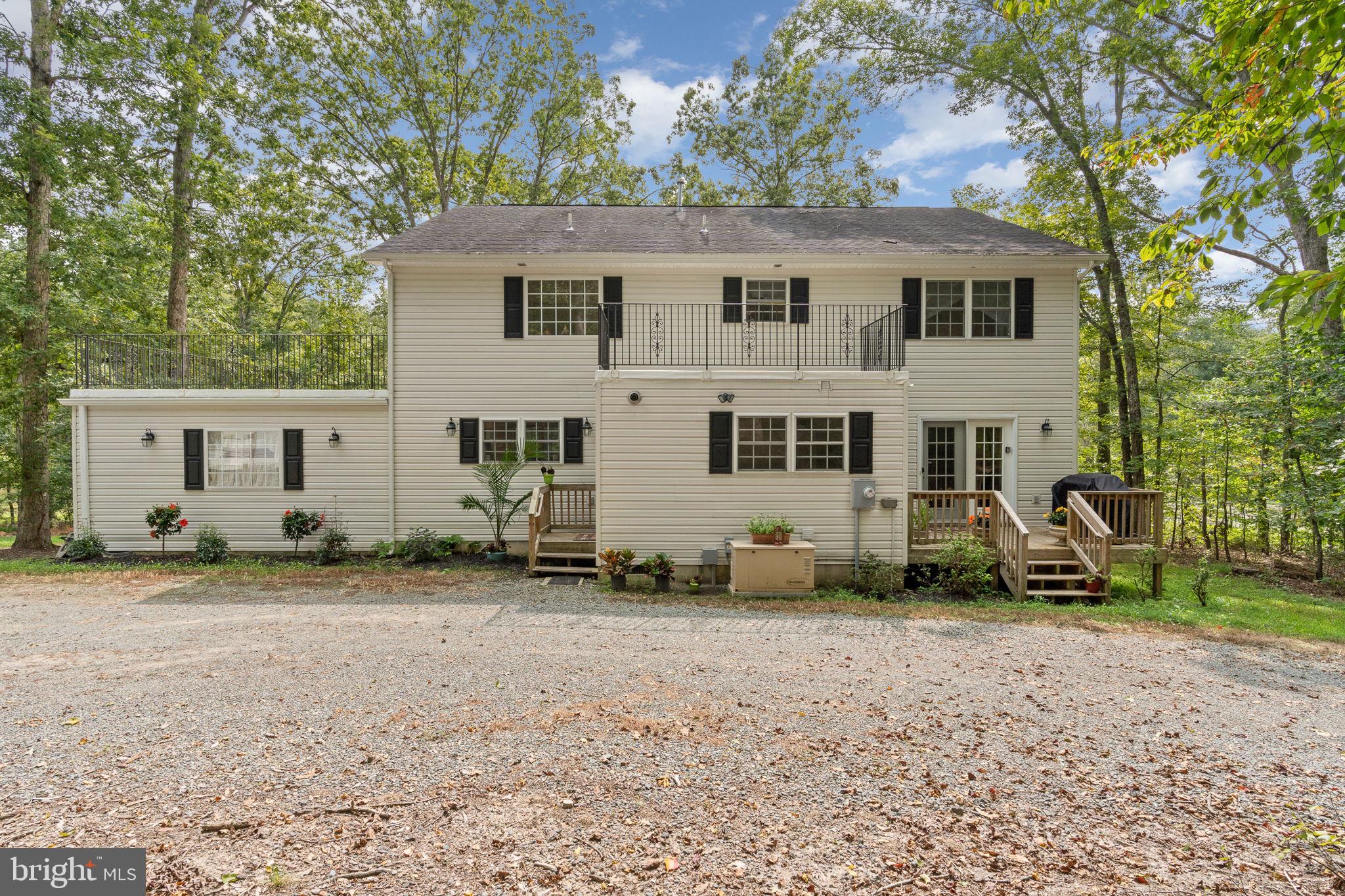 WESWOOD LAKE ESTATES - Residential