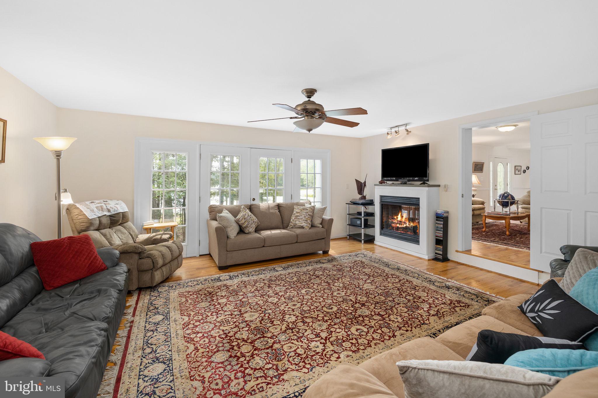 WESWOOD LAKE ESTATES - Residential