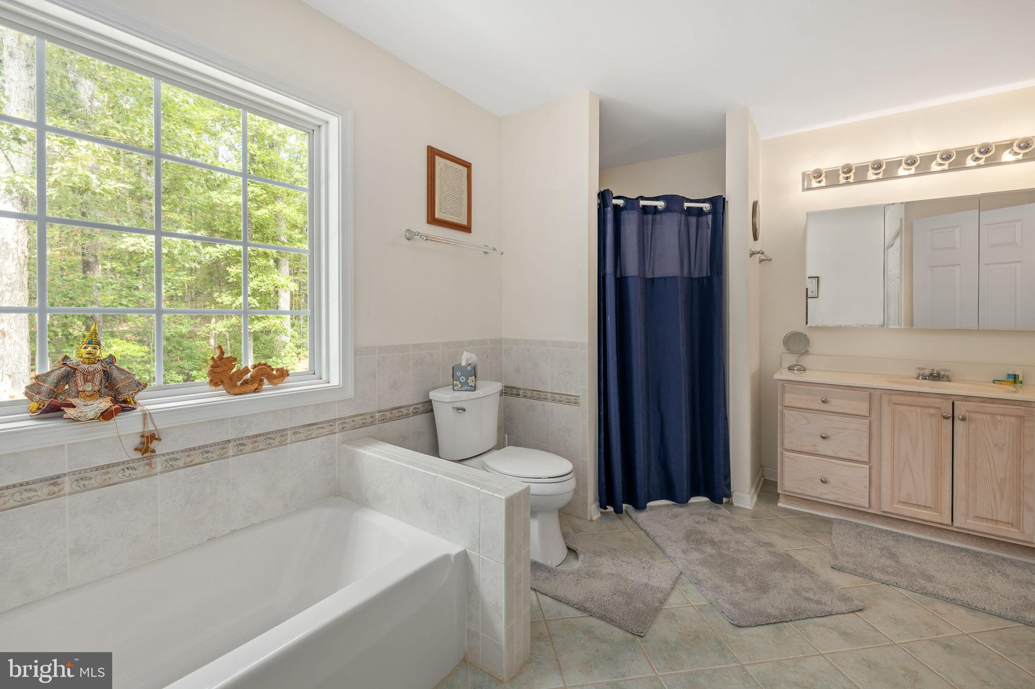 WESWOOD LAKE ESTATES - Residential