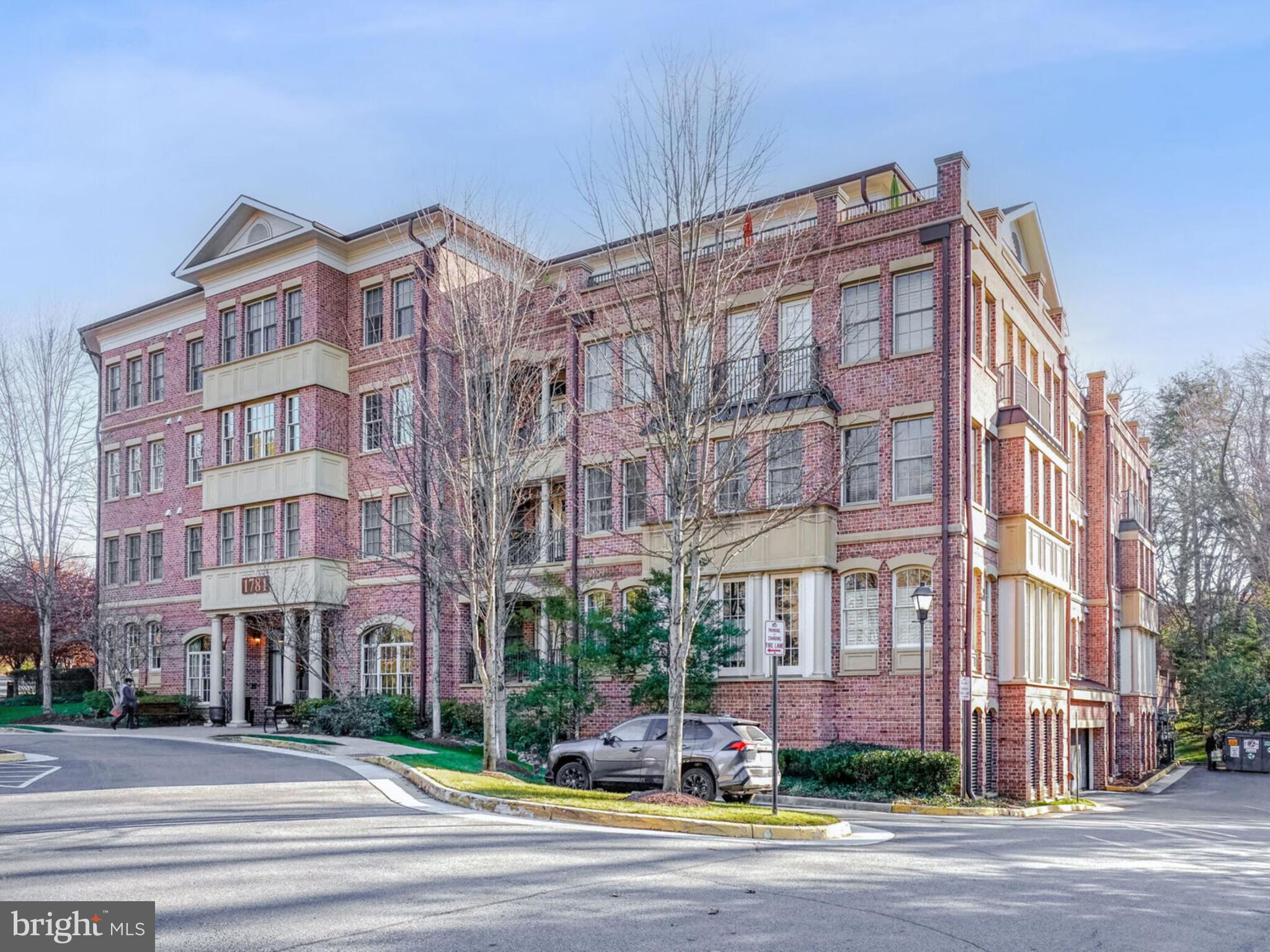 1781 CHAIN BRIDGE ROAD 307