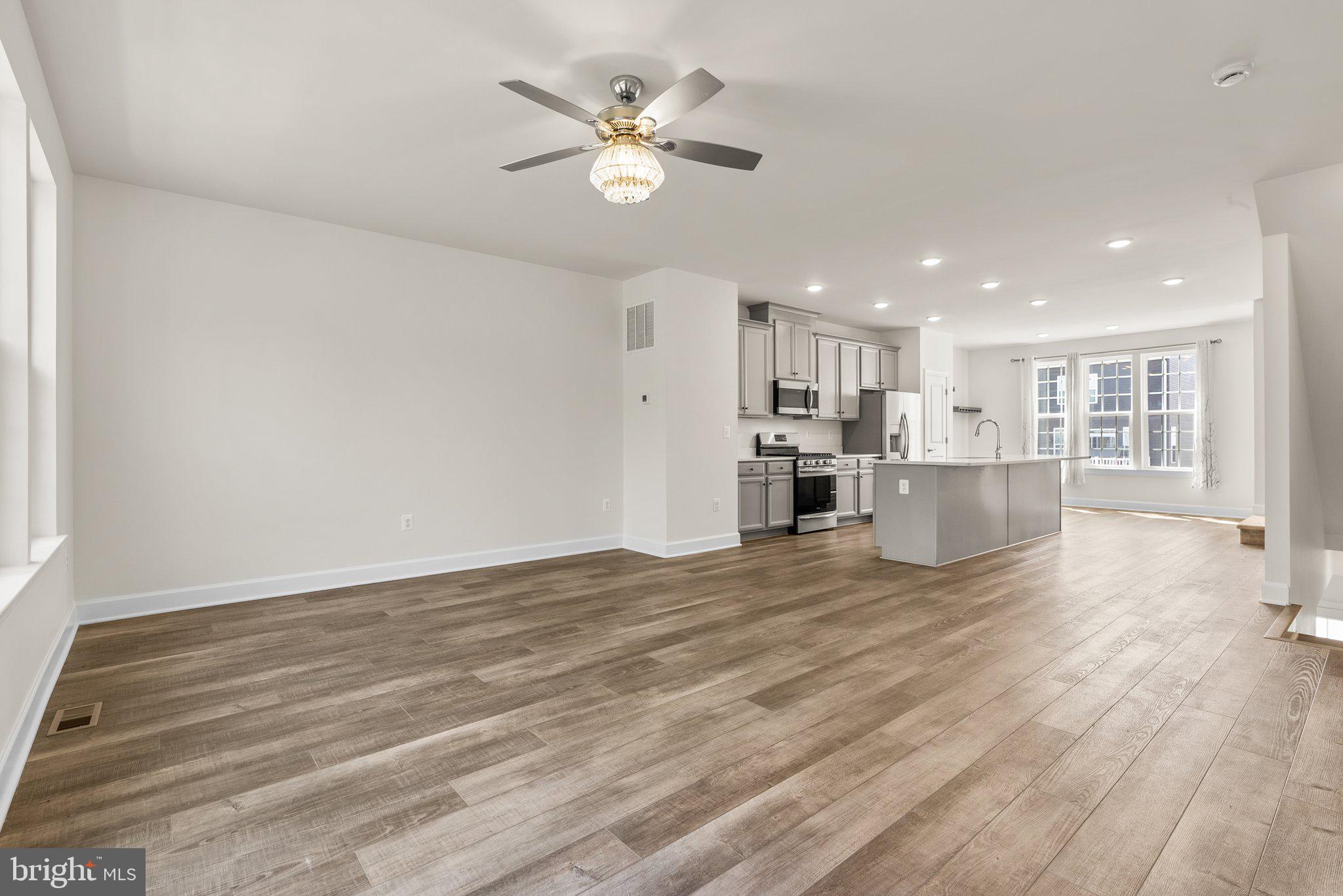 HAYMARKET CROSSING - Residential