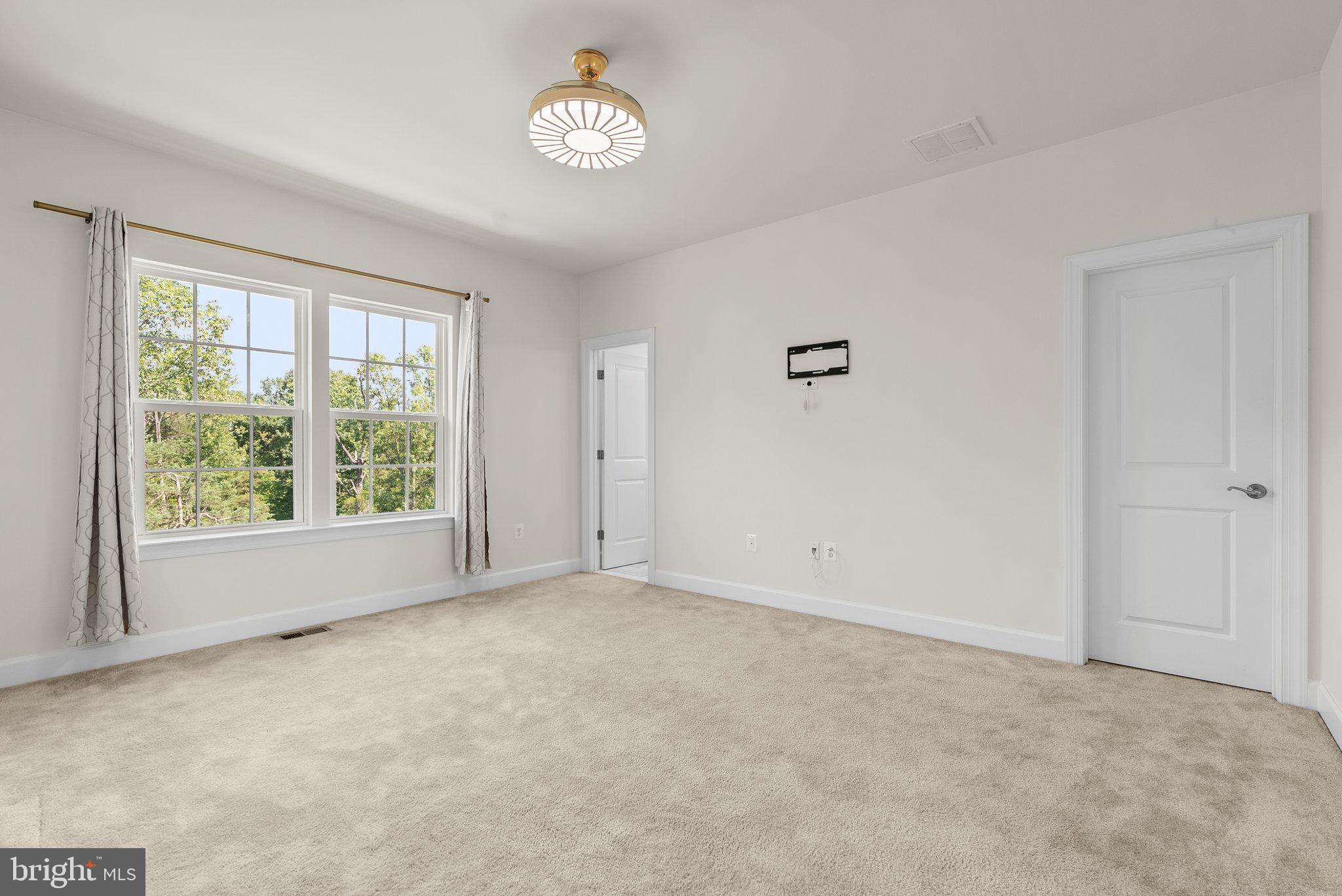 HAYMARKET CROSSING - Residential