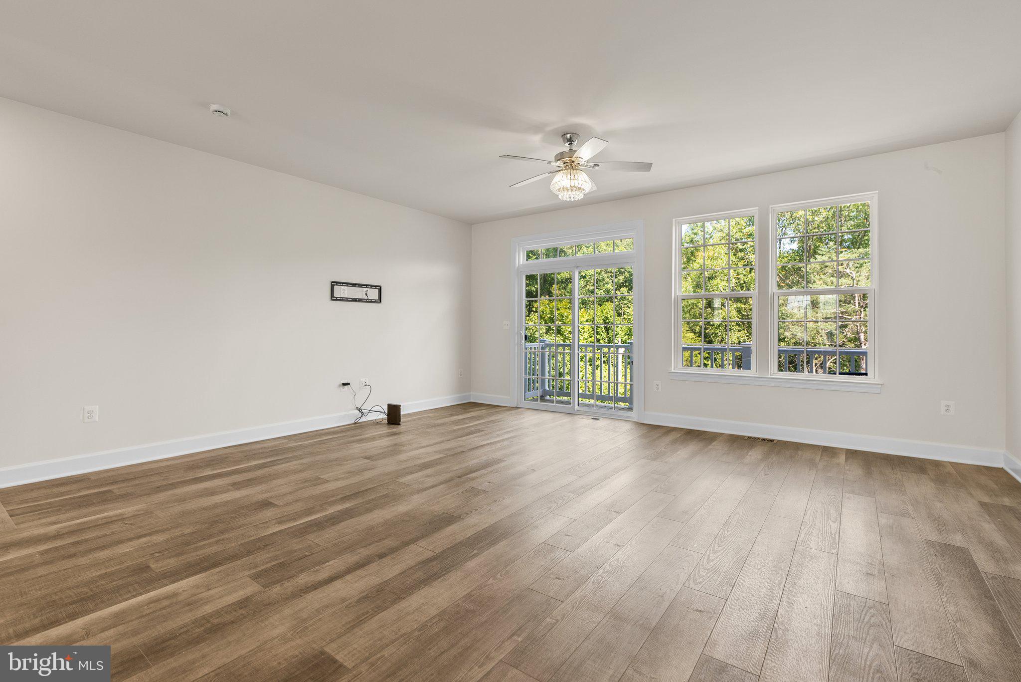 HAYMARKET CROSSING - Residential